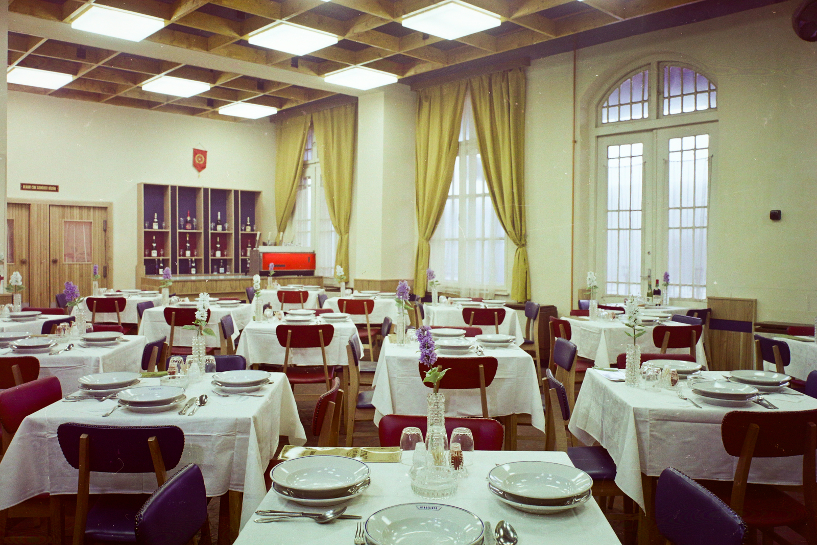 Hungary, Zalaegerszeg, vasútállomás, étterem., 1971, Bauer Sándor, colorful, restaurant, place, Fortepan #109740