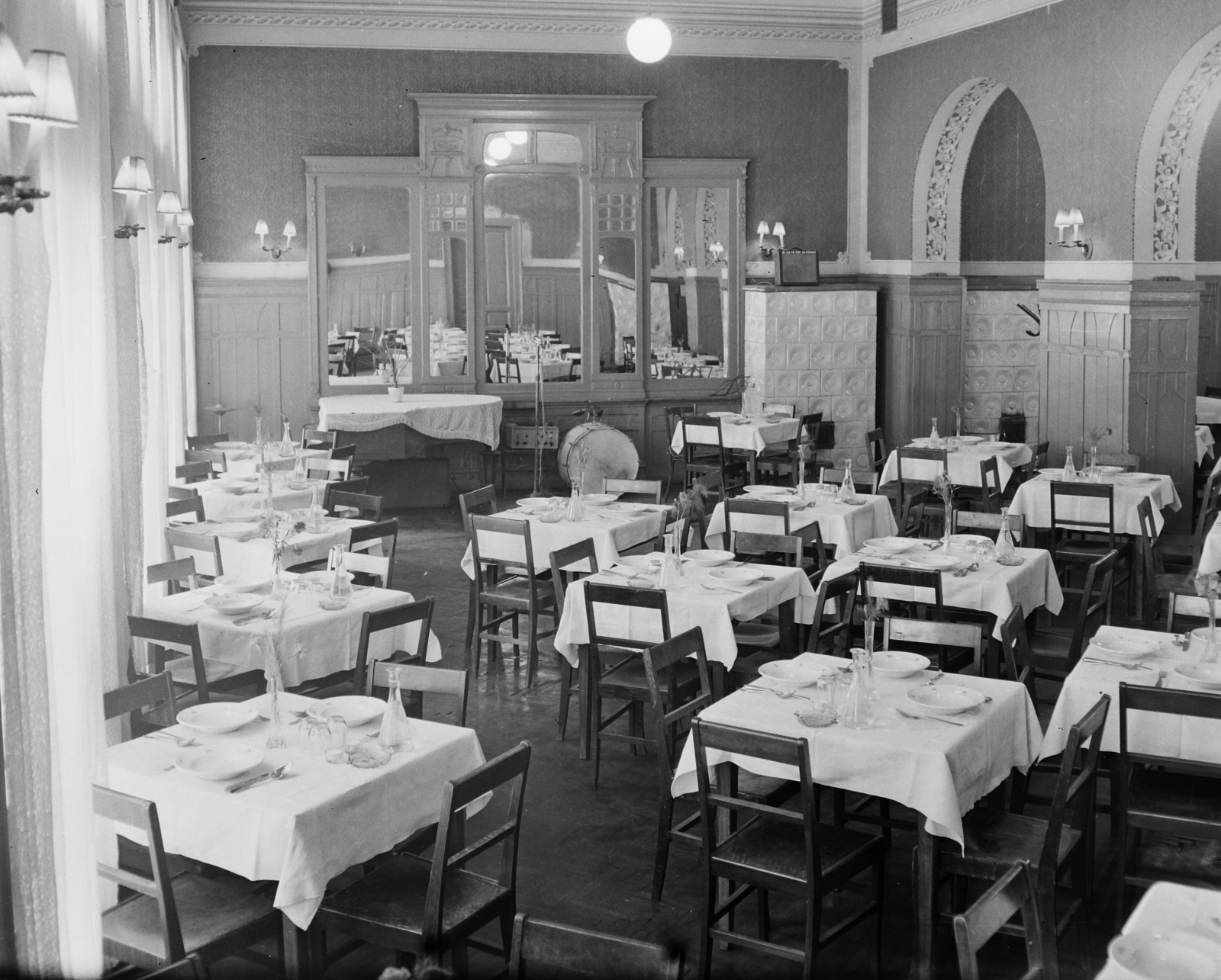 Hungary, Cegléd, Rákóczi út 1., Kossuth szálló, étterem., 1960, Bauer Sándor, restaurant, Fortepan #109924