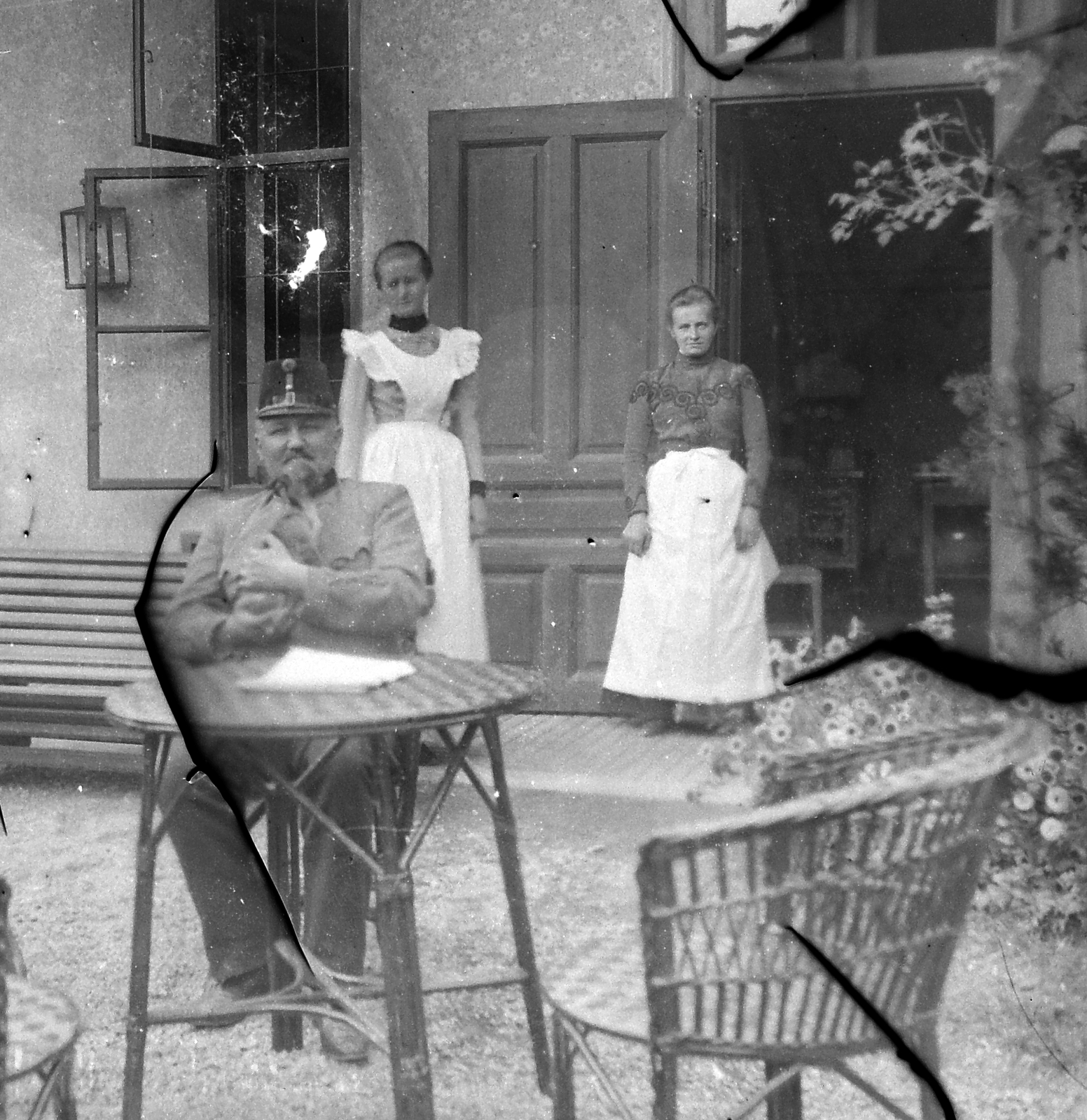 1910, Fortepan, yard, servant, wicker chair, Fortepan #11004