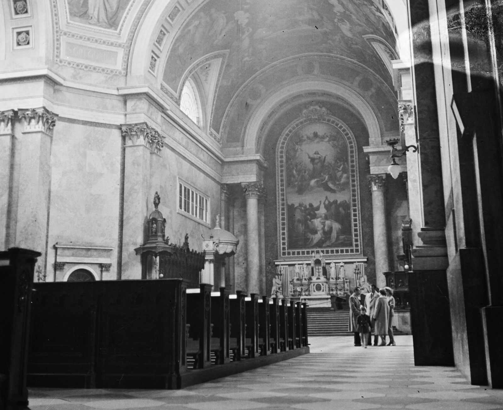 Hungary, Esztergom, Bazilika., 1965, Bauer Sándor, altar, church interior, altarpiece, Fortepan #110355