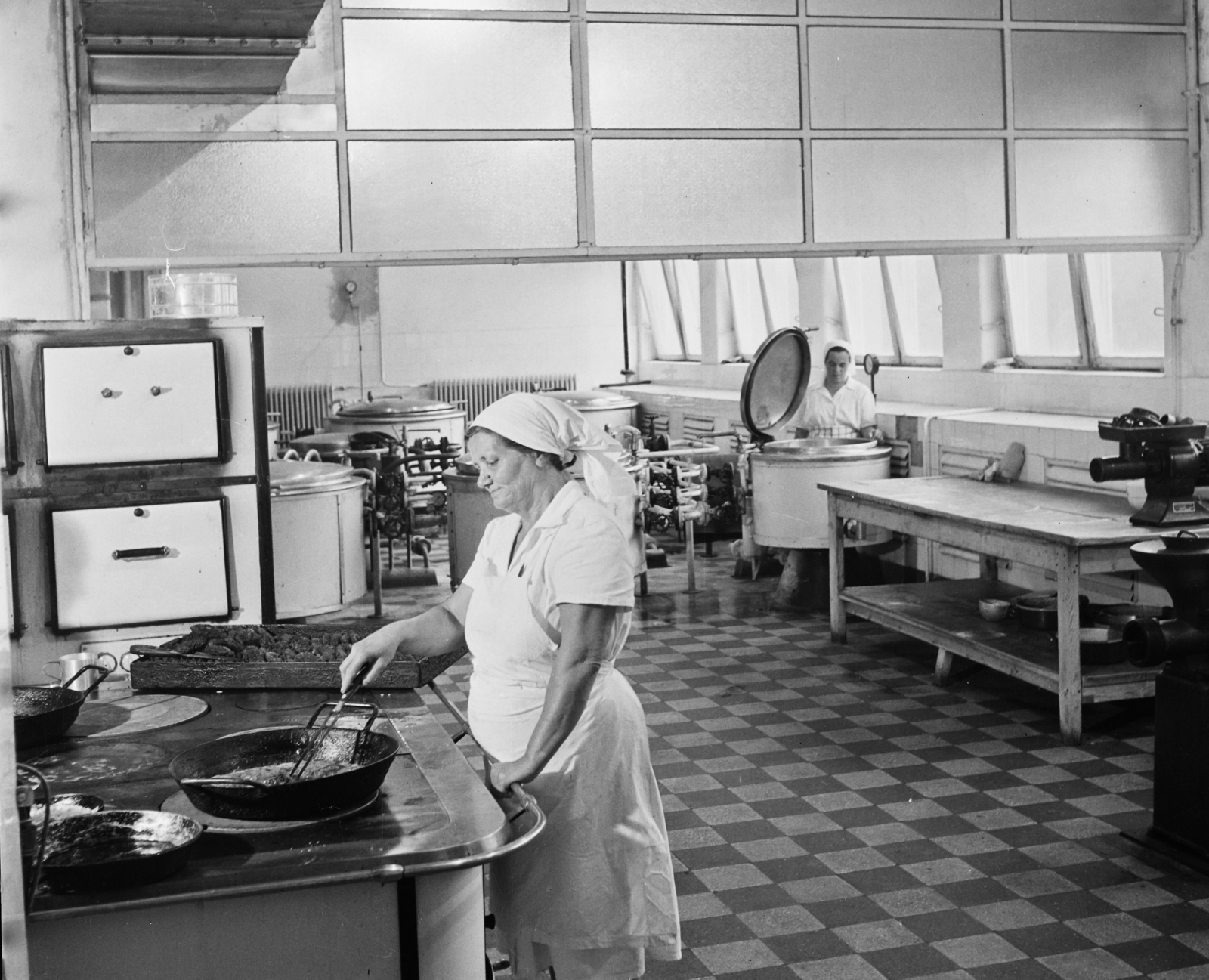 1959, Bauer Sándor, fireplace, kitchen, cooking pot, pan, Fortepan #110471