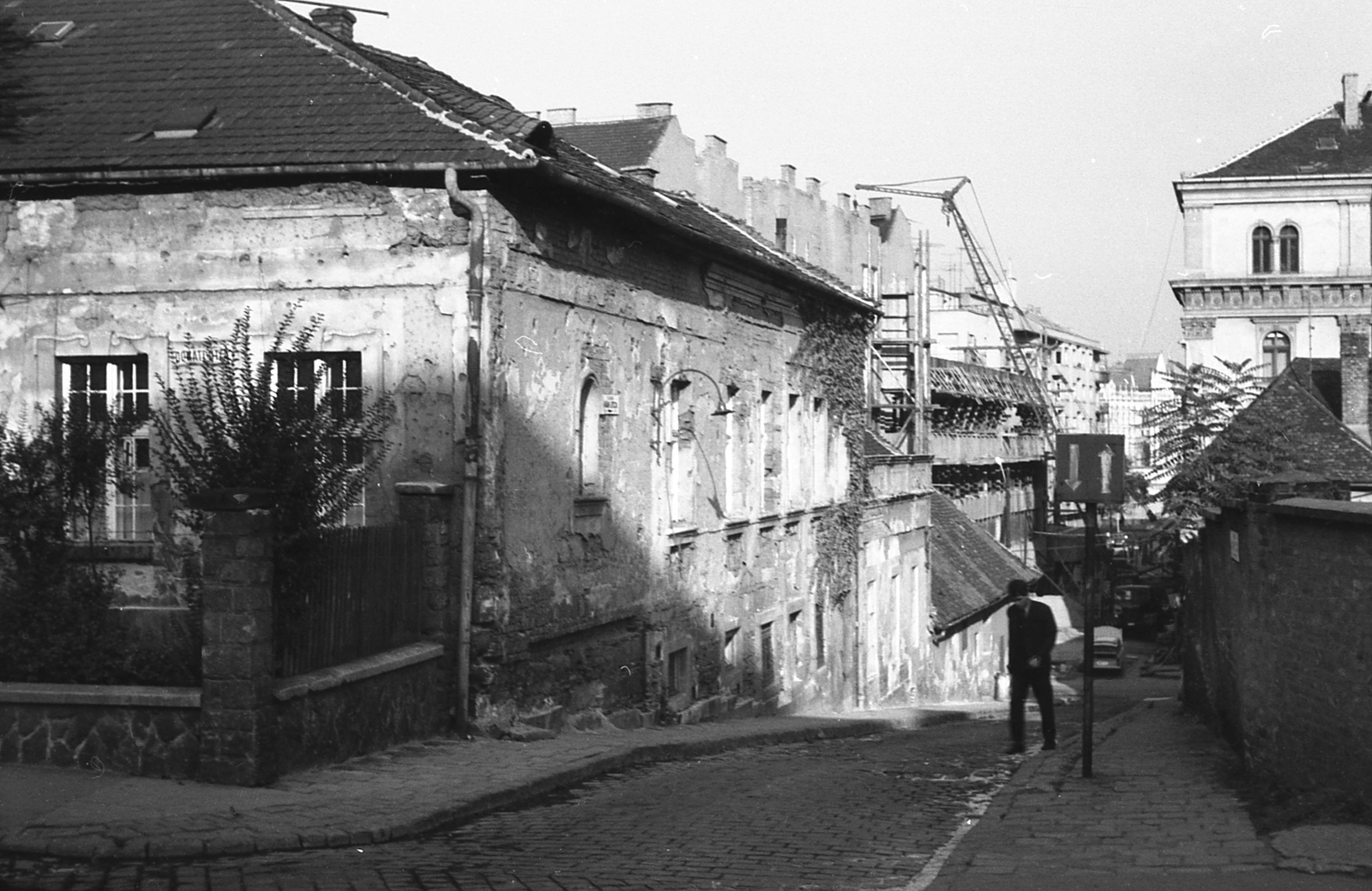 Magyarország, Budapest I., Donáti utca - Vám utca sarok., 1974, Mészöly Leonóra, Budapest, Fortepan #11064