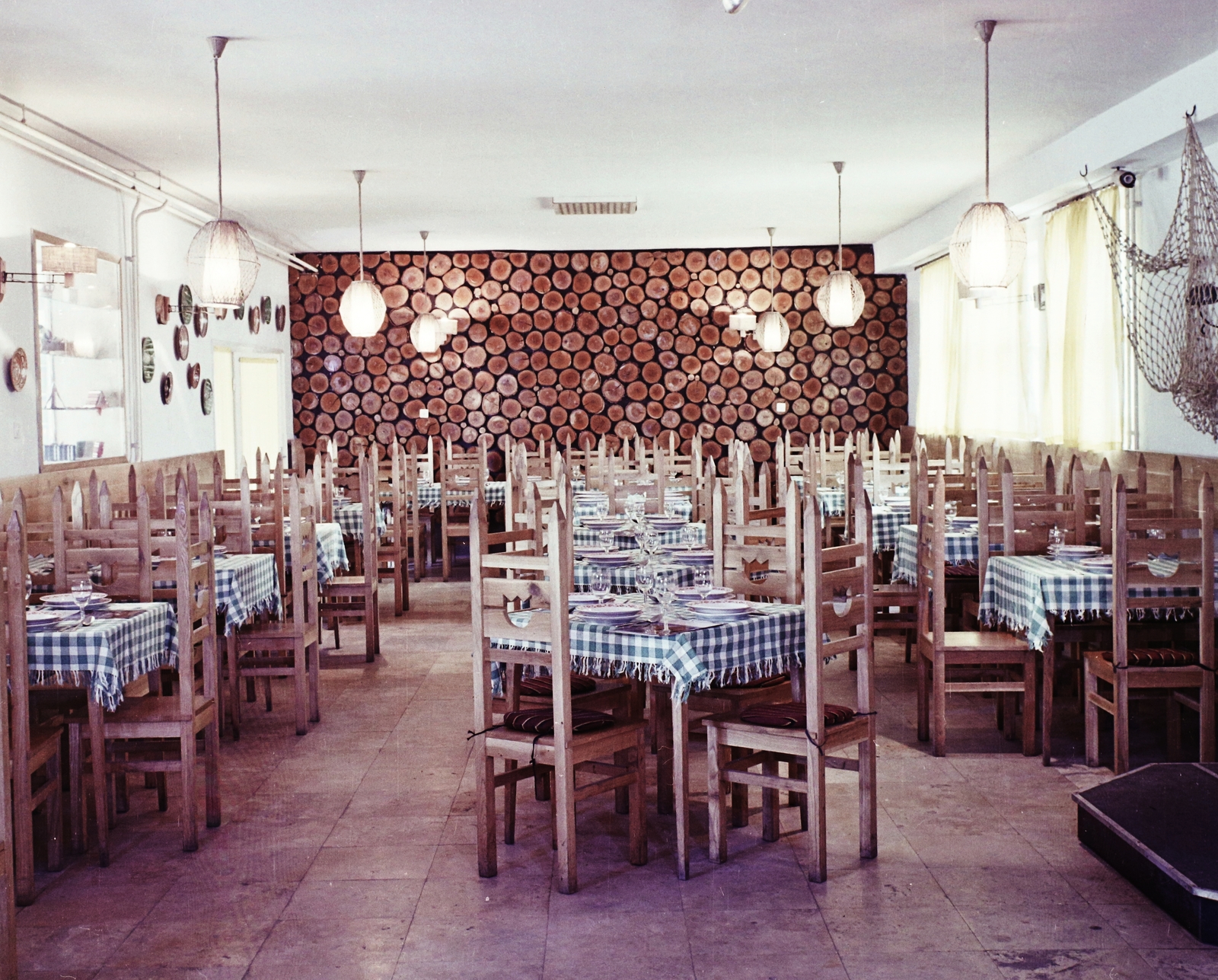 Hungary, Dunaújváros, Szigeti út 2., Dunagyöngye Halászcsárda., 1970, Bauer Sándor, colorful, Fortepan #110716