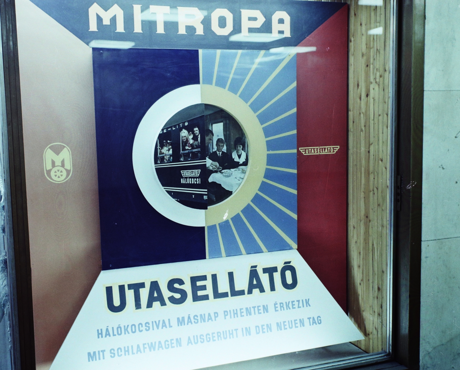 Hungary, Budapest VIII., Baross tér, aluljáró a Keleti pályaudvar előtt., 1970, Bauer Sándor, colorful, Budapest, emblem, Fortepan #110823