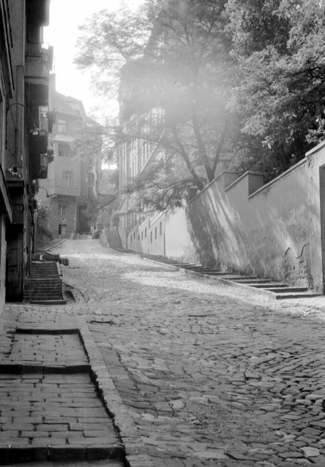 Magyarország, Budapest I., Ponty utca, a Fő utca felől fényképezve., 1968, Mészöly Leonóra, utcakép, Budapest, Fortepan #11083
