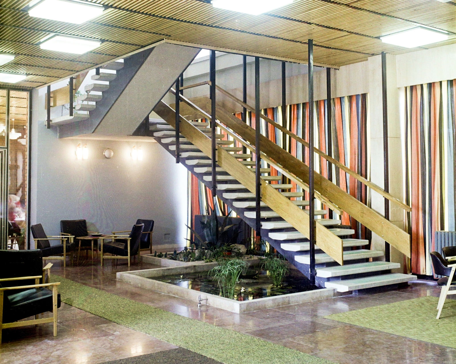 Hungary, Veszprém, Budapest út, Hotel Veszprém., 1967, Bauer Sándor, colorful, hotel, Fortepan #110906