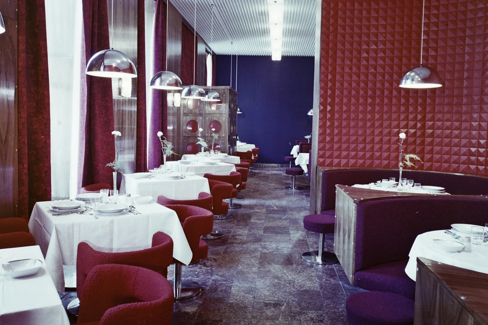 Hungary, Budapest VI., Bajcsy-Zsilinszky út 21., Alkotmány étterem., 1971, Bauer Sándor, colorful, restaurant, Budapest, Fortepan #111091
