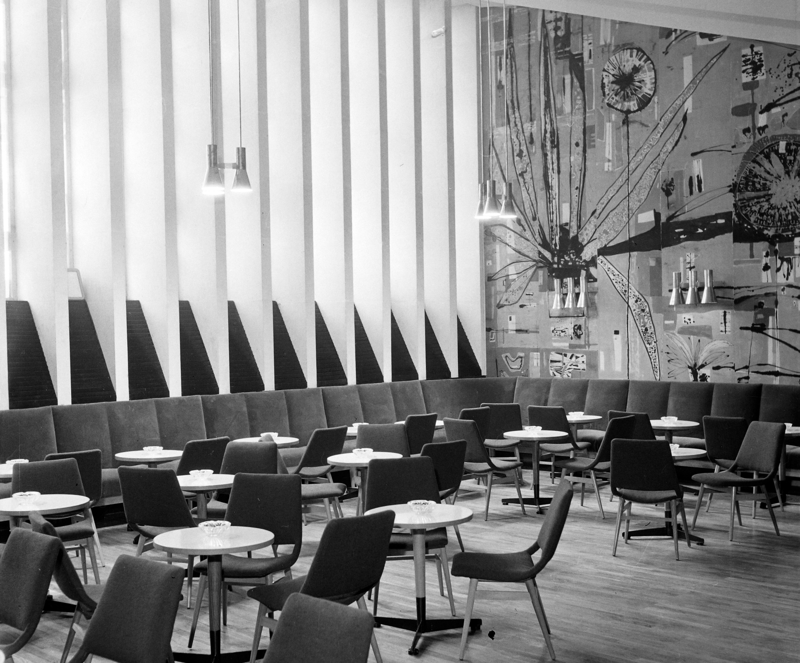 Hungary, Kecskemét, Kossuth tér, Aranyhomok Hotel, presszó., 1963, Bauer Sándor, Fortepan #111216