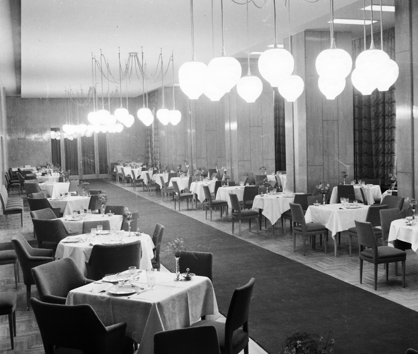 Hungary, Budapest XI., Szent Gellért tér, Gellért Szálló., 1960, Bauer Sándor, hotel, restaurant, Budapest, Fortepan #111223