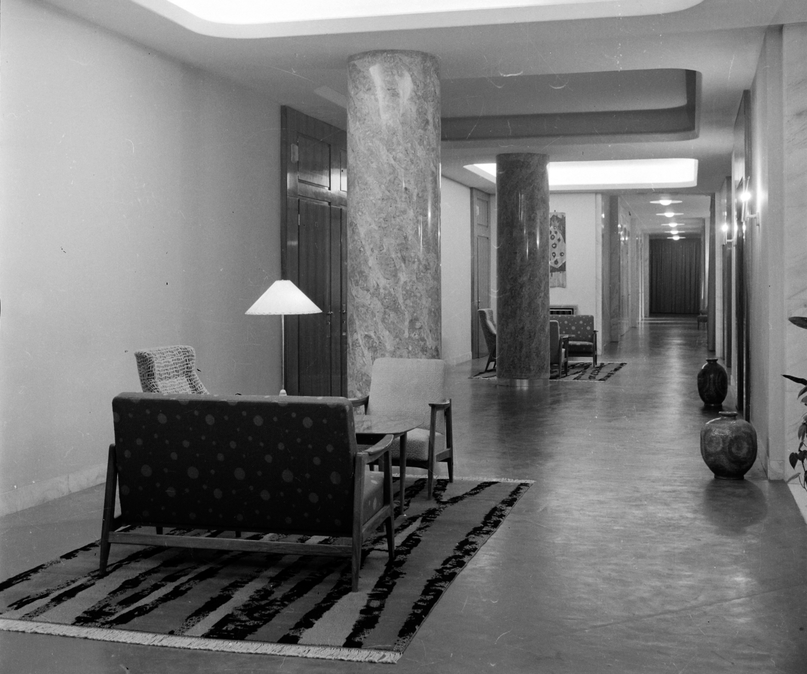 Hungary, Budapest XI., Gellért Szálló, folyosó., 1960, Bauer Sándor, hotel, corridor, pillar, Budapest, carpet floor, Fortepan #111229