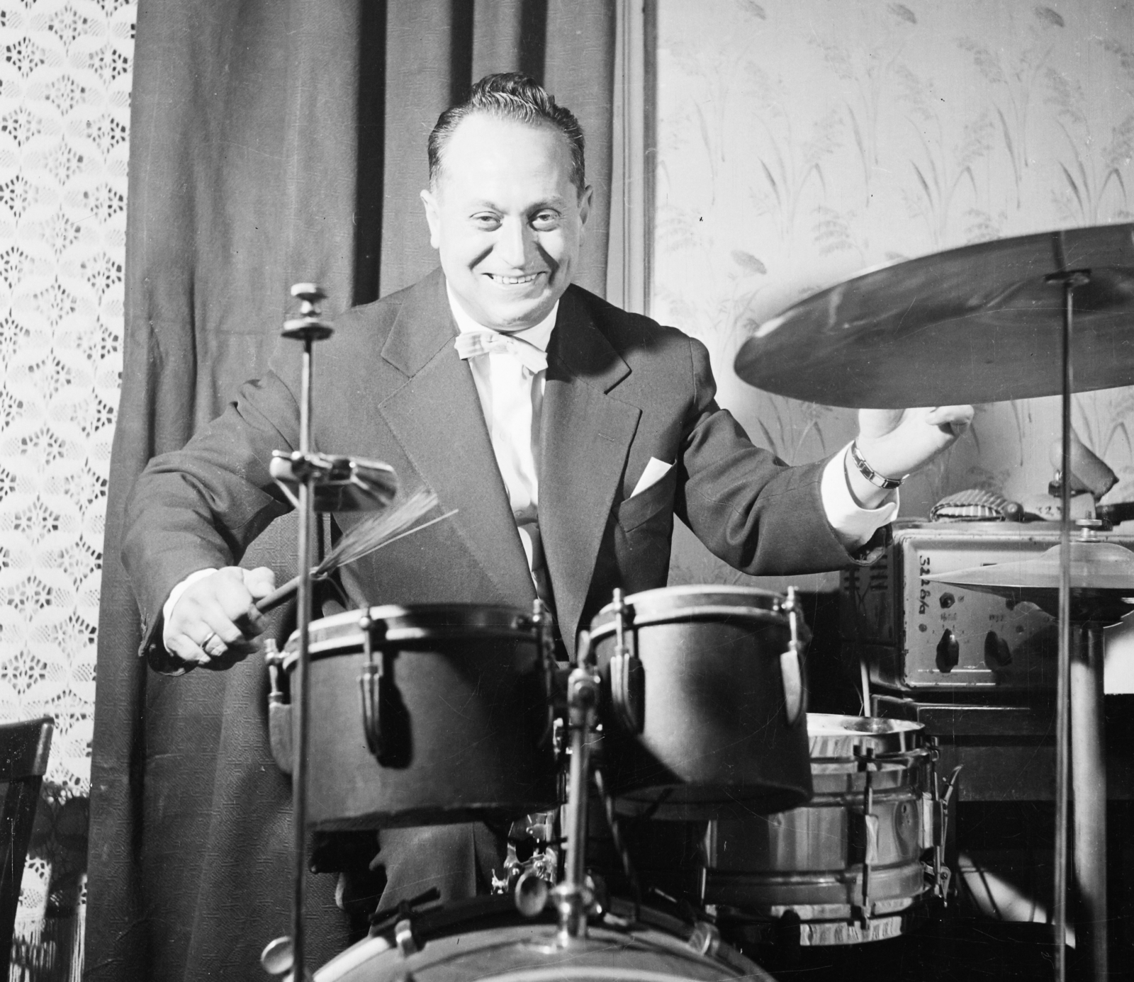 Hungary, Budapest VII., Városligeti (Gorkij) fasor 35/b, Moszkva étterem., 1960, Bauer Sándor, musician, drum, Budapest, drummer, cymbal, Fortepan #111256