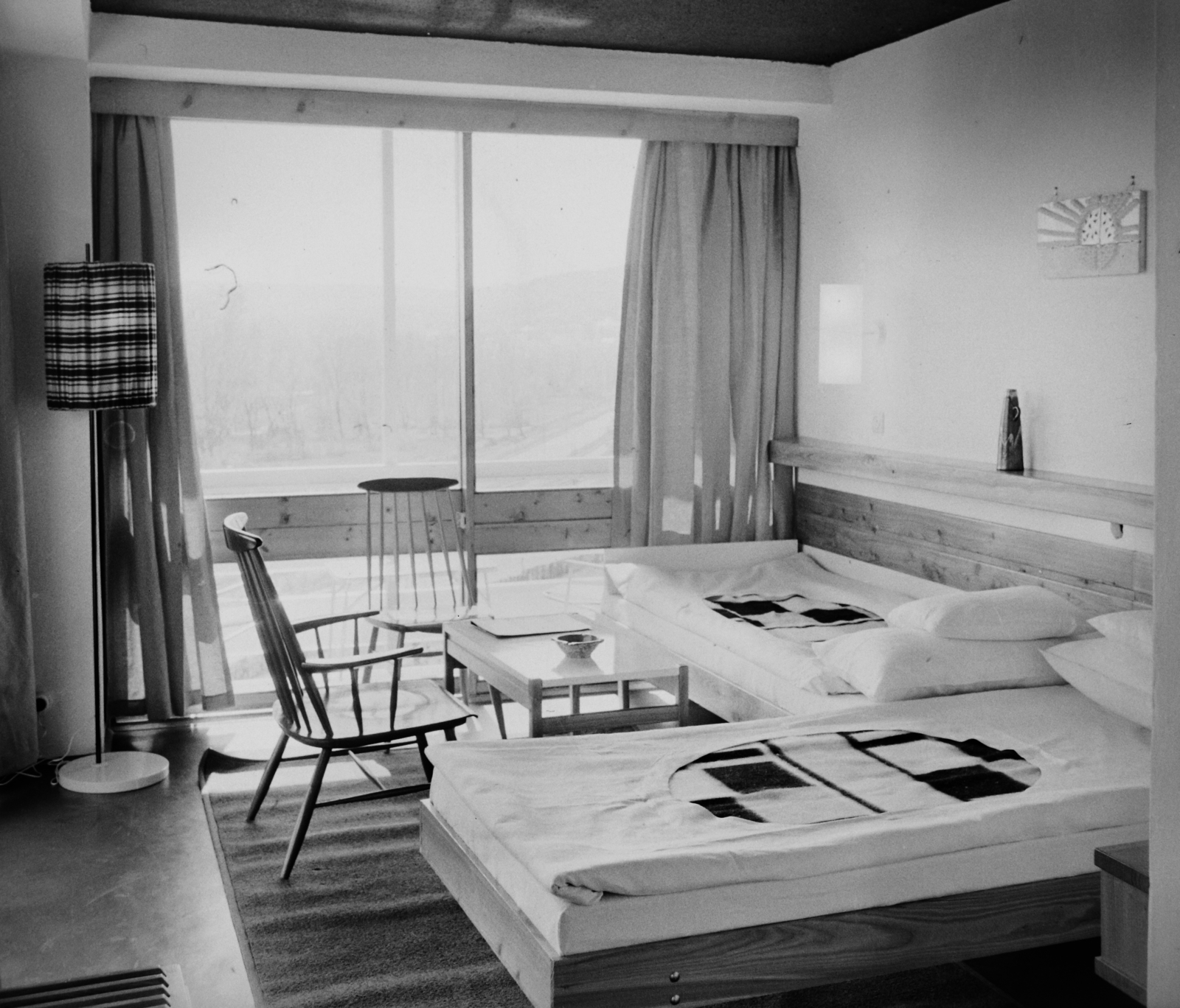 Hungary, Balatonalmádi, a Hotel Aurora egyik szobája., 1969, Bauer Sándor, Fortepan #111290