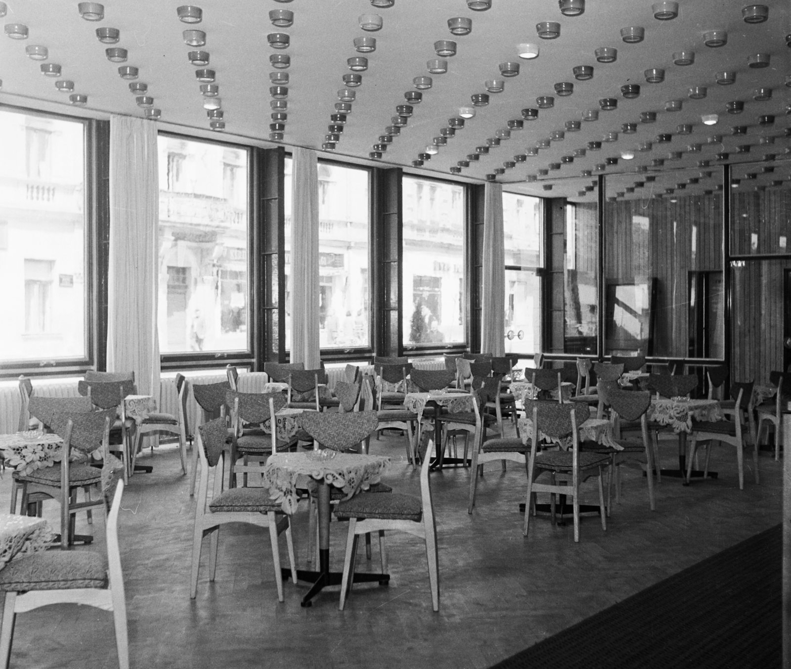 Hungary, Salgótarján, Karancs szálló, eszpresszó., 1966, Bauer Sándor, hotel, espresso, Fortepan #111396