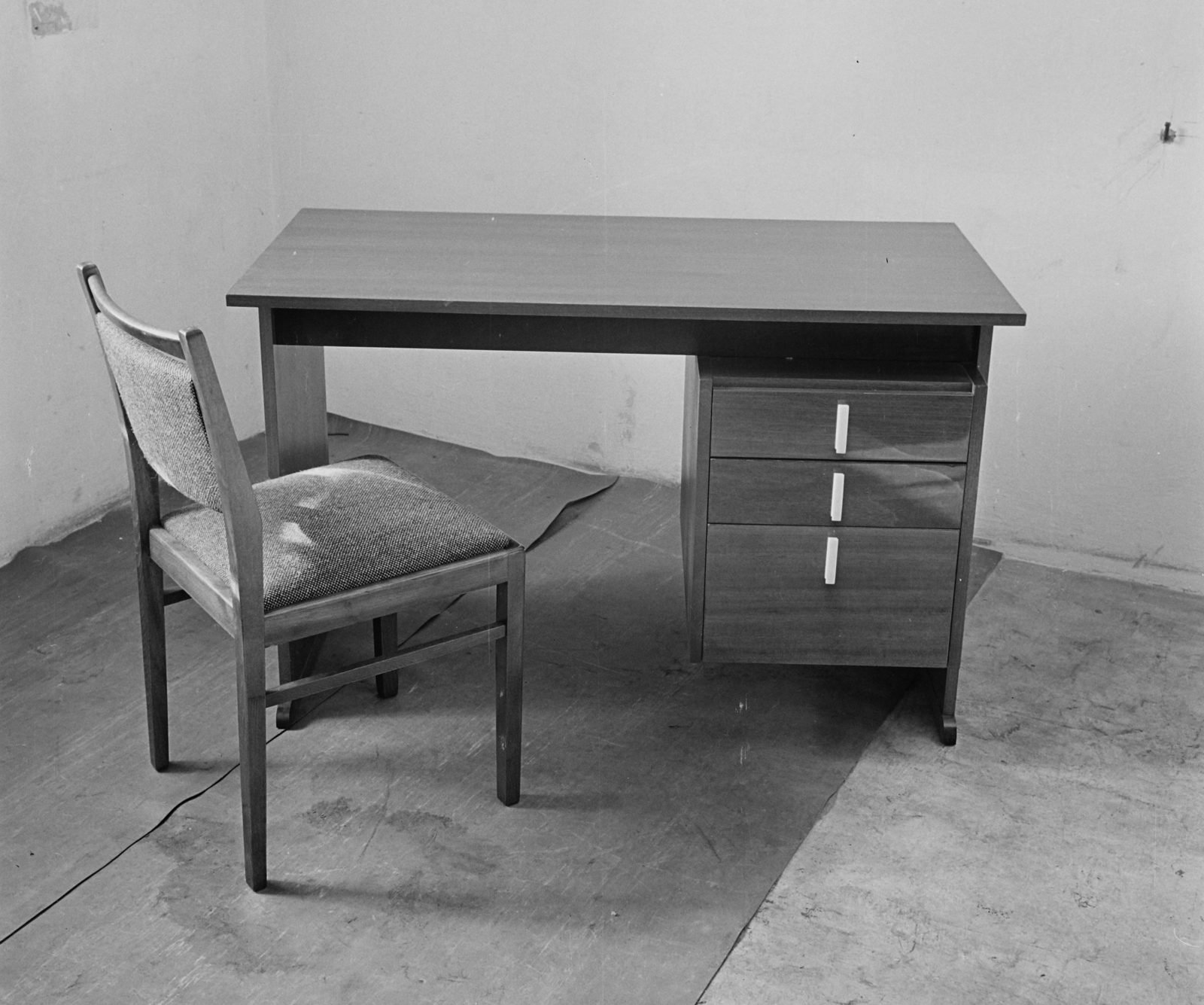 1970, Bauer Sándor, desk, furnishing, furniture, Fortepan #111404