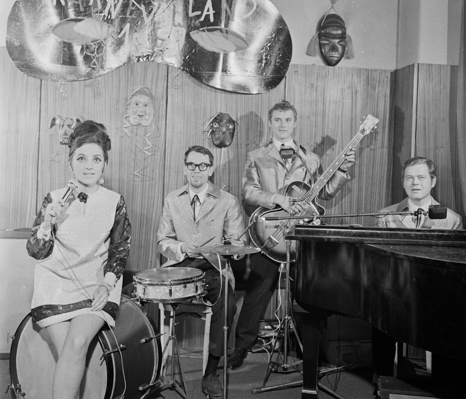Hungary, 1969, Bauer Sándor, band, piano, guitar, drum, cymbal, Fortepan #111411