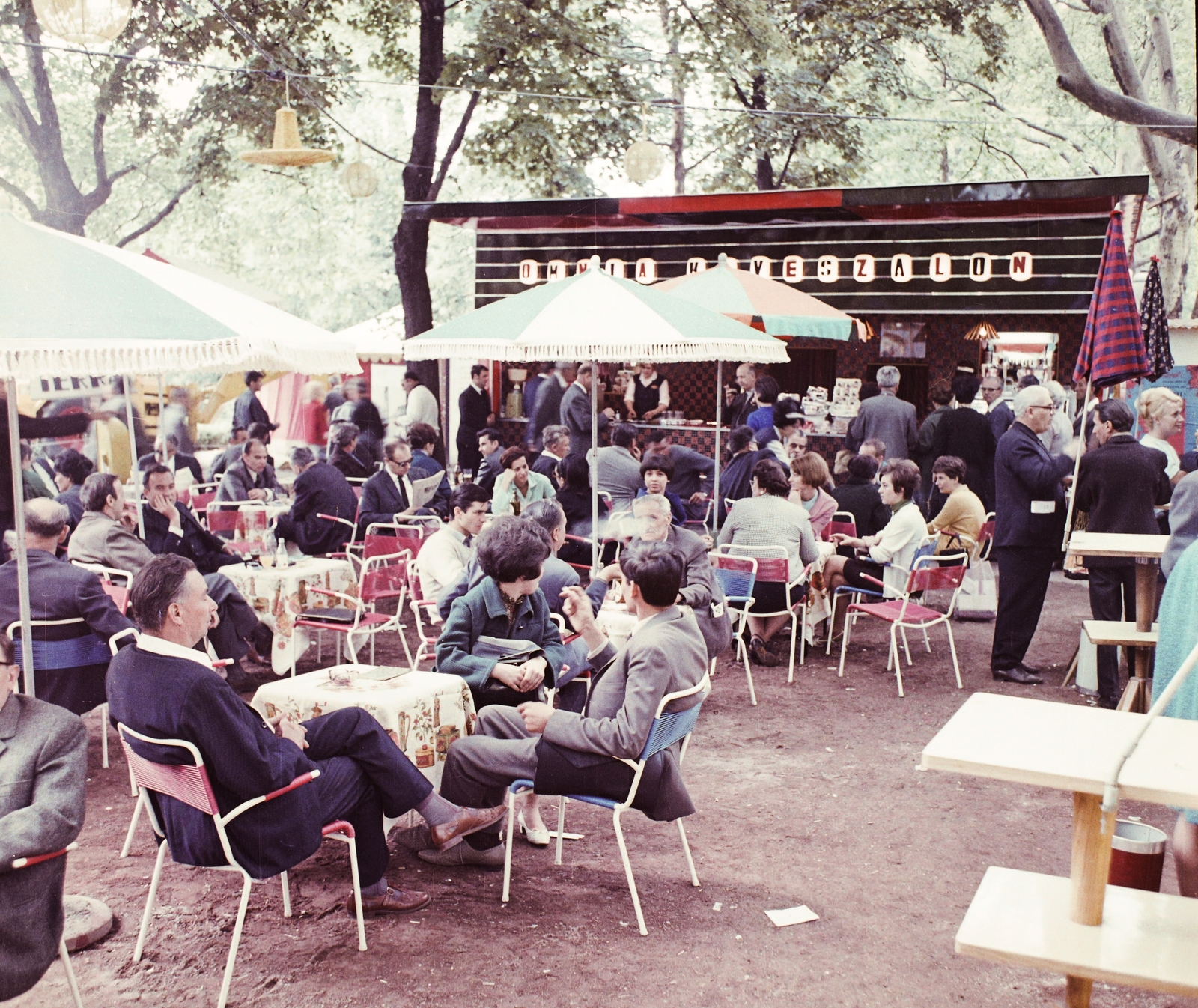 Hungary, Budapest XIV., Omnia kávézó., 1969, Bauer Sándor, colorful, terrace, Budapest, Omnia-brand, Fortepan #111434