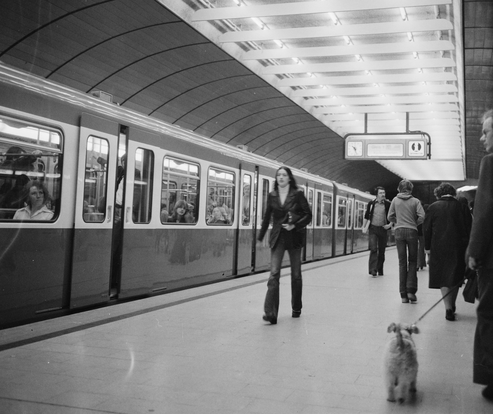 Germany, Munich, Marienplatz, metróállomás (U-Bahnhof)., 1976, Bauer Sándor, subway, subway station, Fortepan #111463