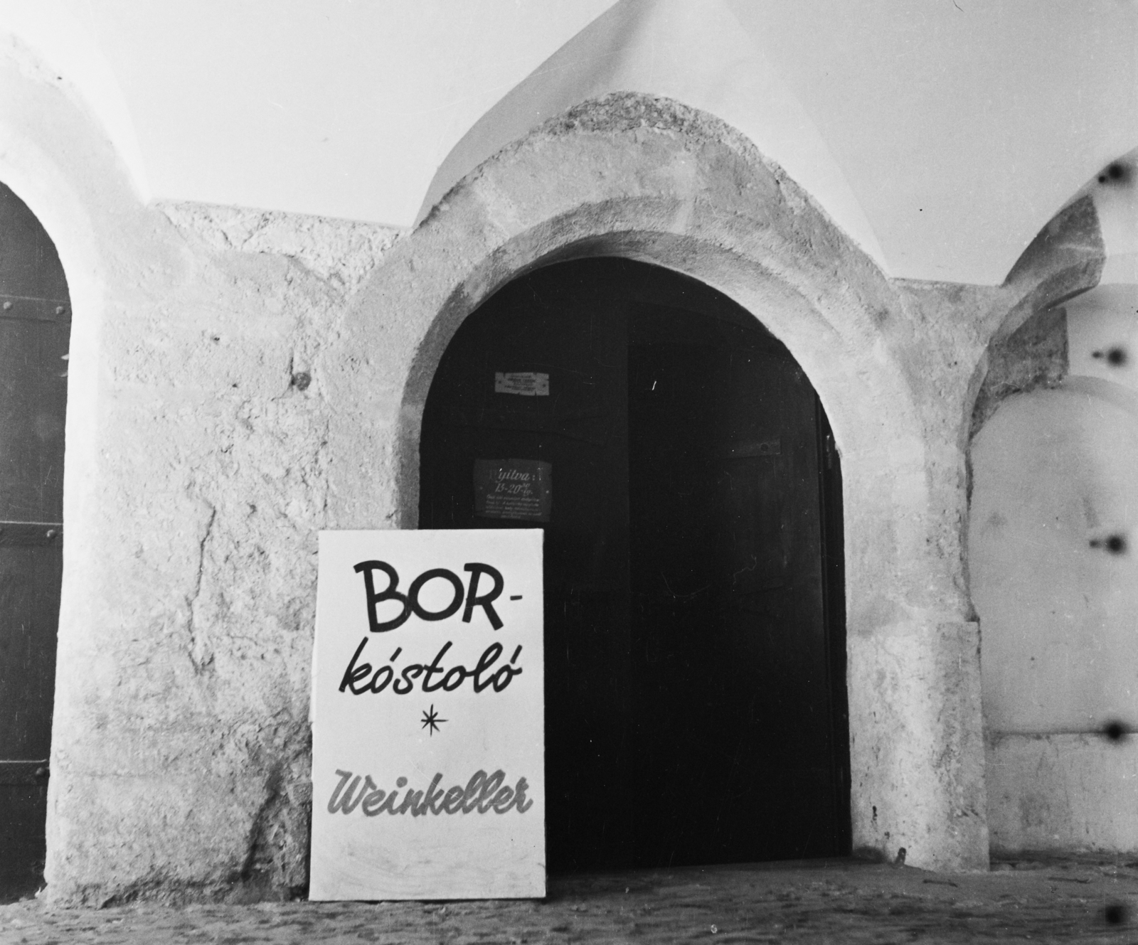 Hungary, Sopron, Hátsókapu 2., Caesar-ház, Cézár Pince borozó., 1965, Bauer Sándor, wine cellar, Fortepan #111489