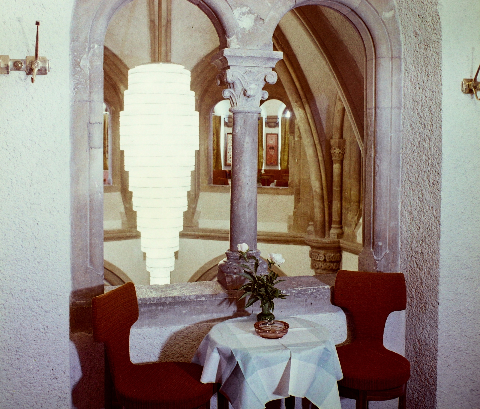 Hungary, Halászbástya, Budapest I., étterem. A falakon Bálint Endre alkotásai., 1969, Bauer Sándor, colorful, Budapest, Fortepan #111578
