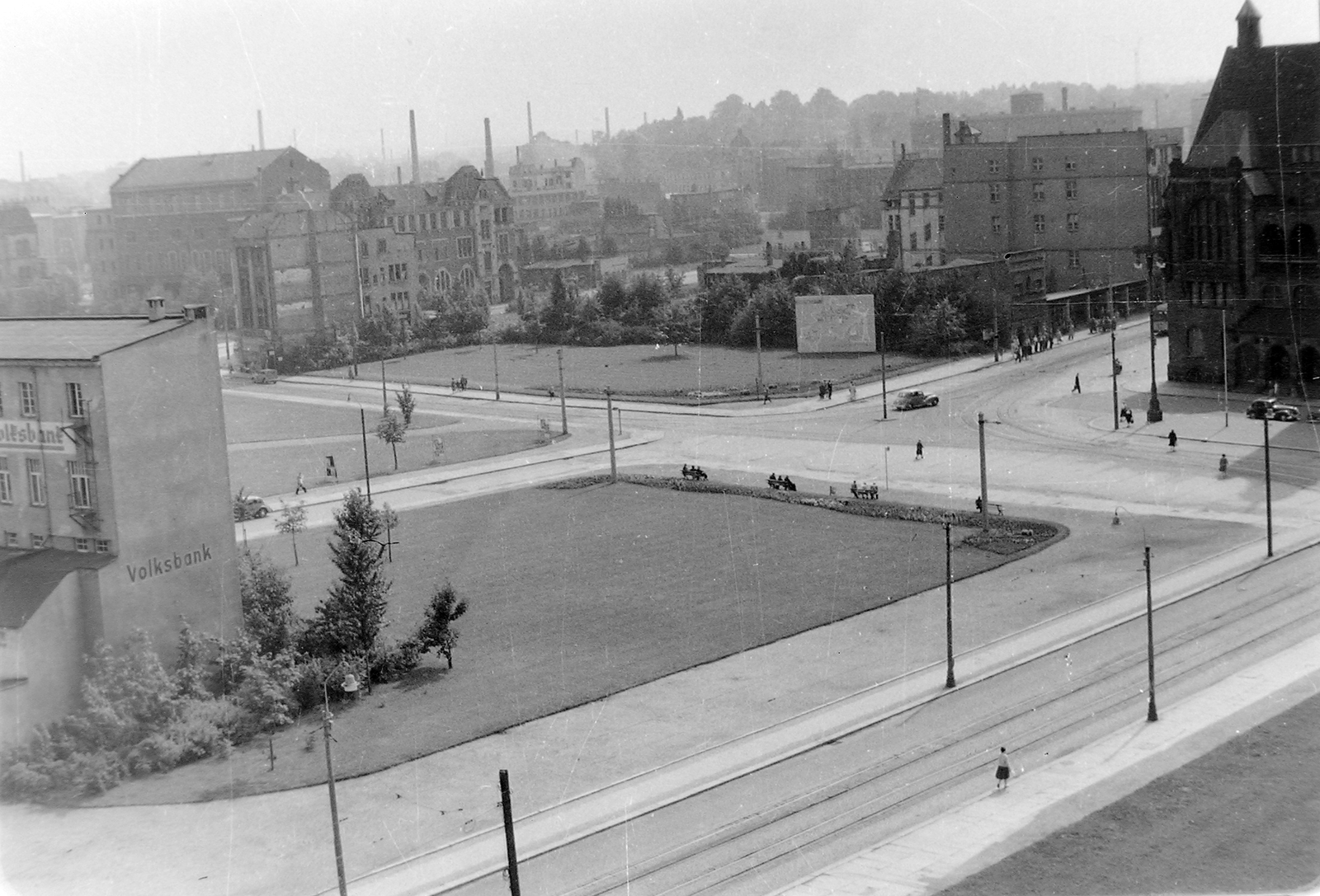 Germany, Chemnitz, (Karl-Marx-Stadt), Strasse der Nationen és Rathaustrasse kereszteződése, jobbra a Régi Városháza (Altes Rathaus)., 1960, Kurutz Márton, GDR, Fortepan #11172