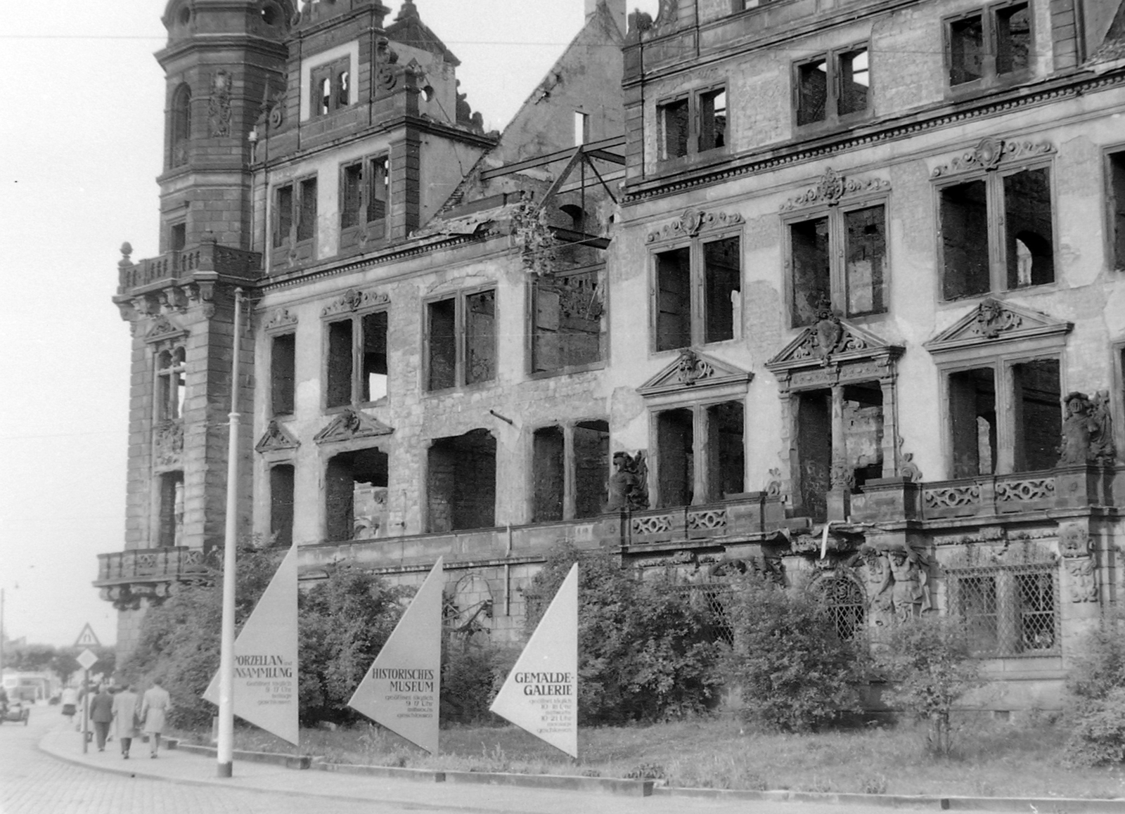 Germany, Dresden, Drezdai Kastély (Residenzschloss)., 1960, Kurutz Márton, castle, GDR, damaged building, Fortepan #11186