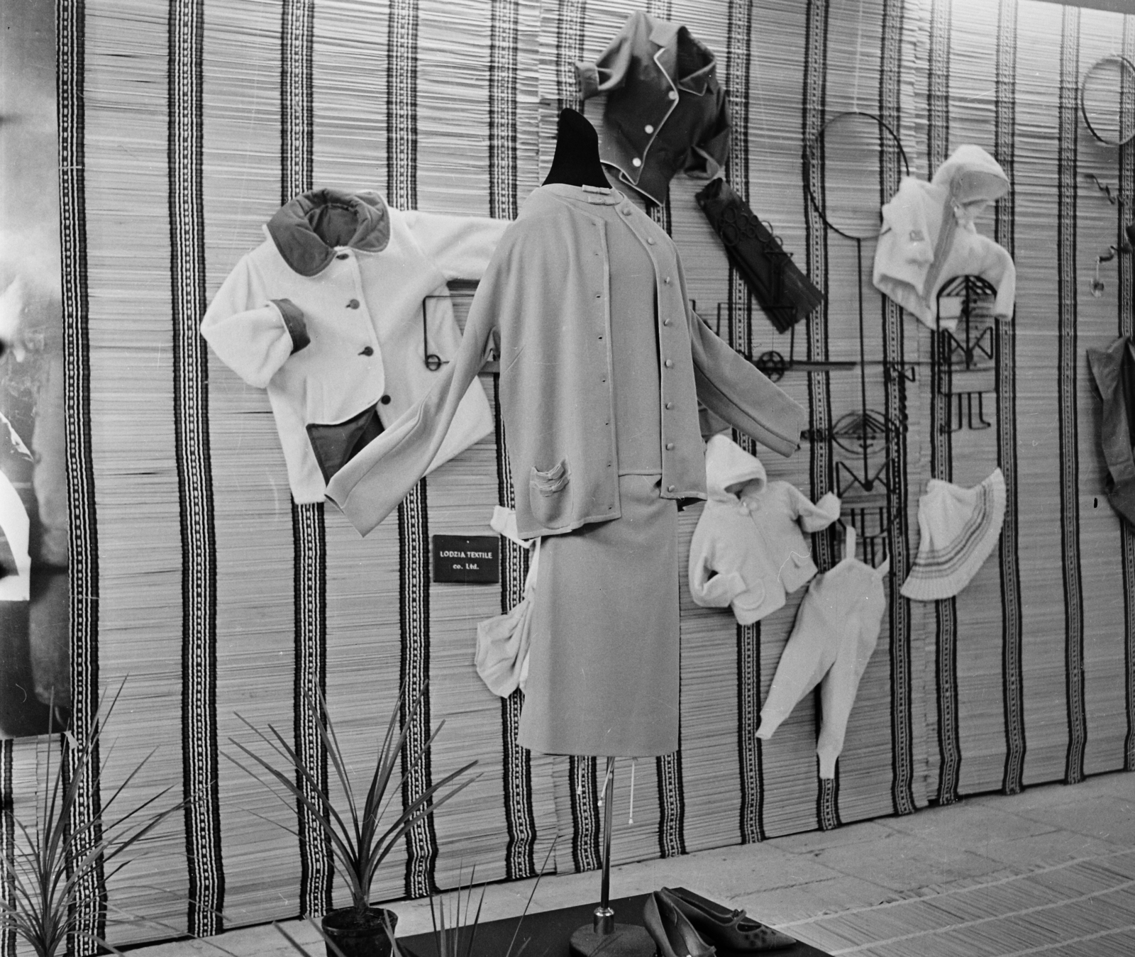 1973, Bauer Sándor, exhibition, mannequin, Fashion store, Fortepan #111874