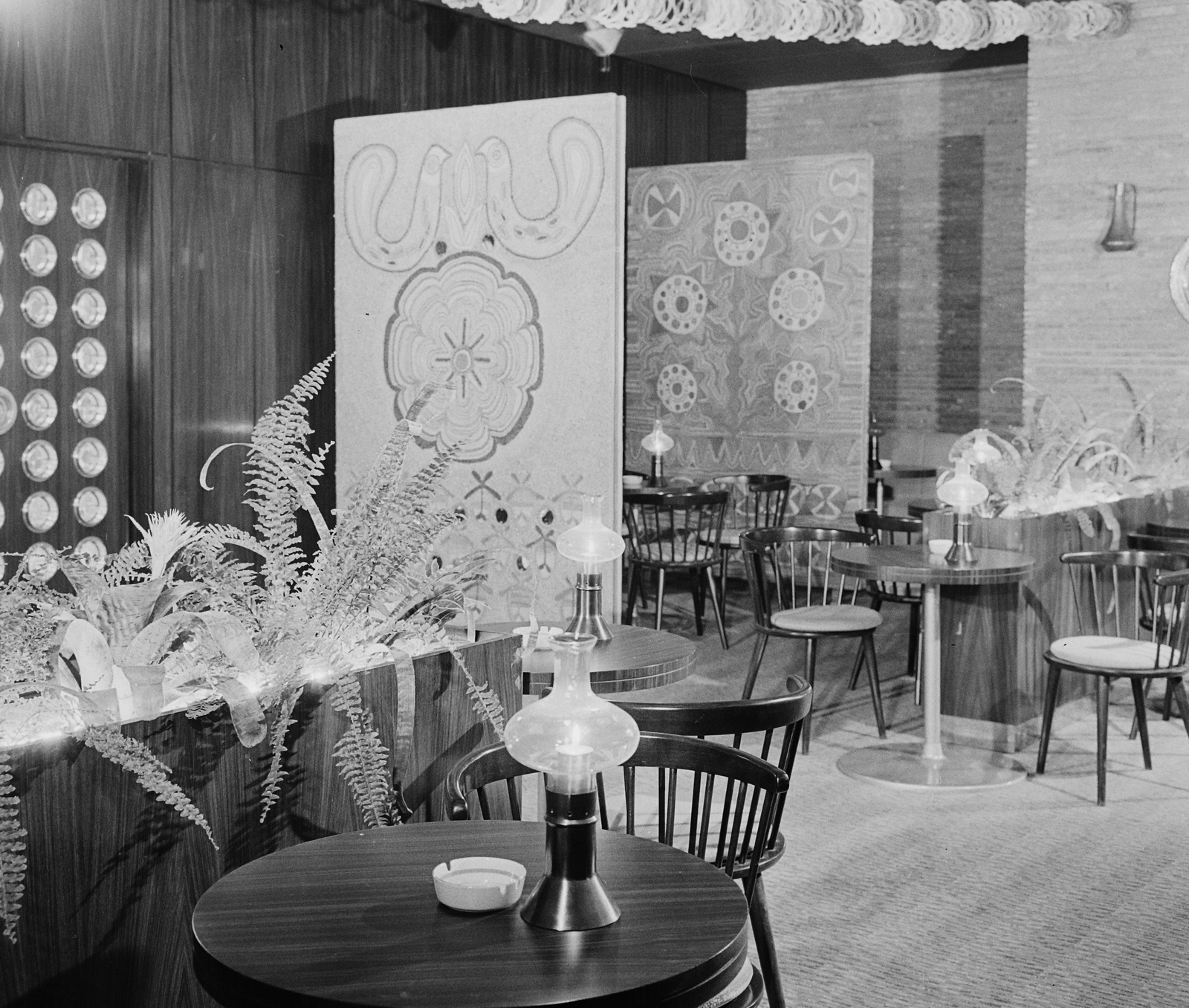 Hungary, Budapest V., Hotel Duna Intercontinental, Gypsy coctail bár., 1970, Bauer Sándor, Budapest, Fortepan #111926