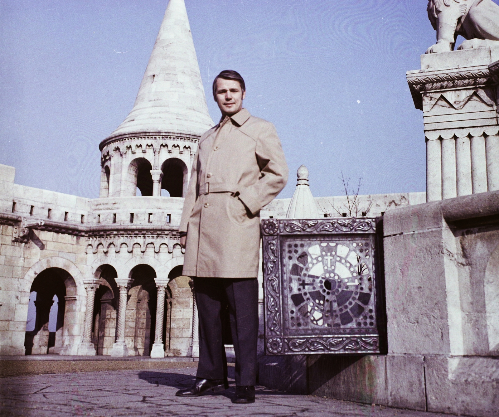 Hungary, Halászbástya, Budapest I., 1973, Bauer Sándor, fashion, colorful, Budapest, fashion photography, Fortepan #111954