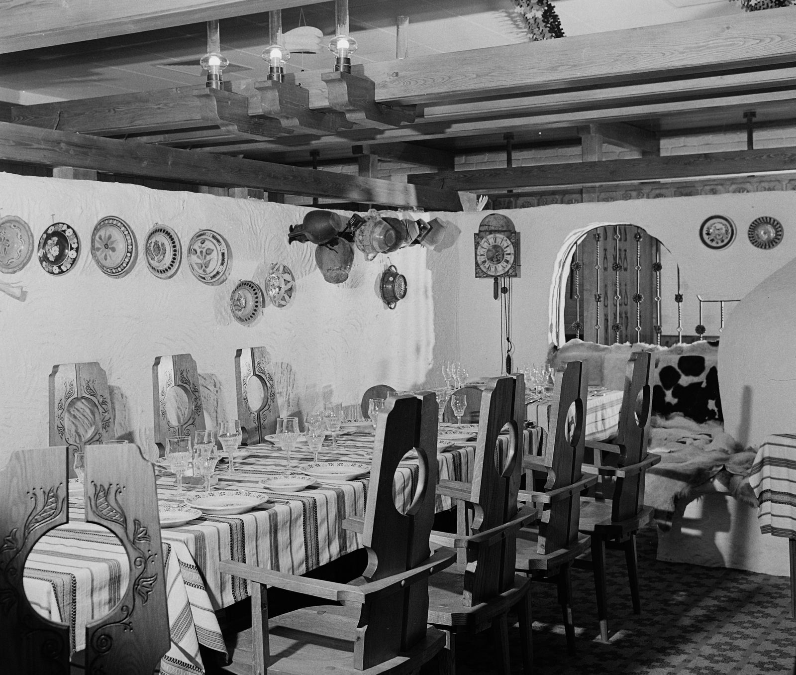 Hungary, Budapest V., Hotel Duna Intercontinental, Csárda étterem., 1970, Bauer Sándor, Budapest, Fortepan #111981