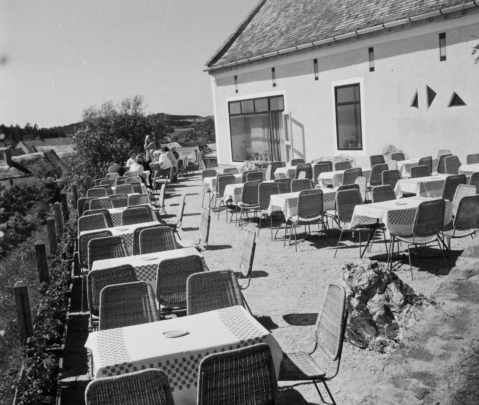 Hungary,Lake Balaton, Tihany, a Rege cukrászda terasza., 1961, Bauer Sándor, pastry shop, Fortepan #111999