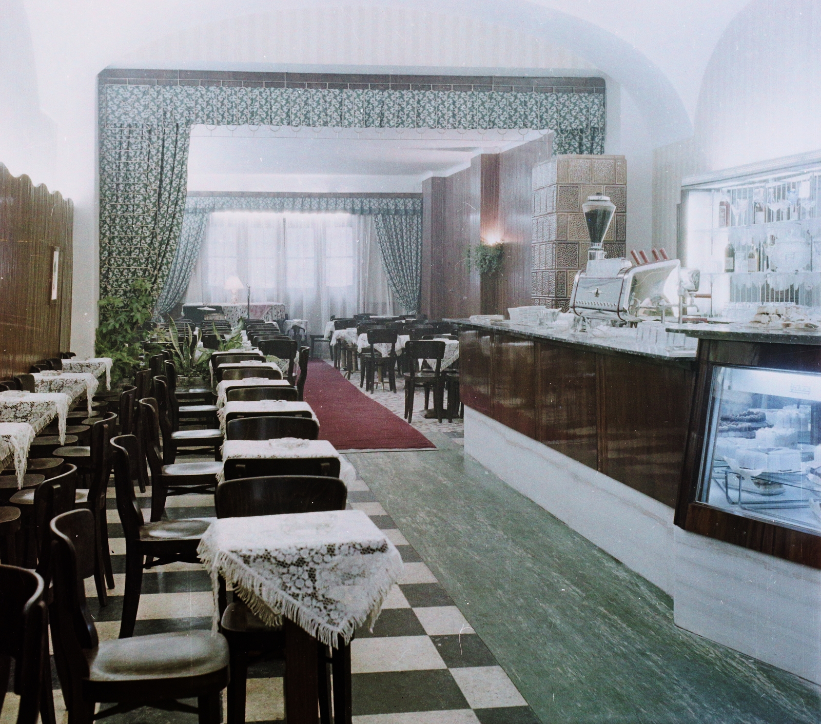 Hungary, Budapest V., Váci utca 19., Kedves eszpresszó., 1960, Bauer Sándor, colorful, restaurant, espresso, Budapest, Fortepan #112100