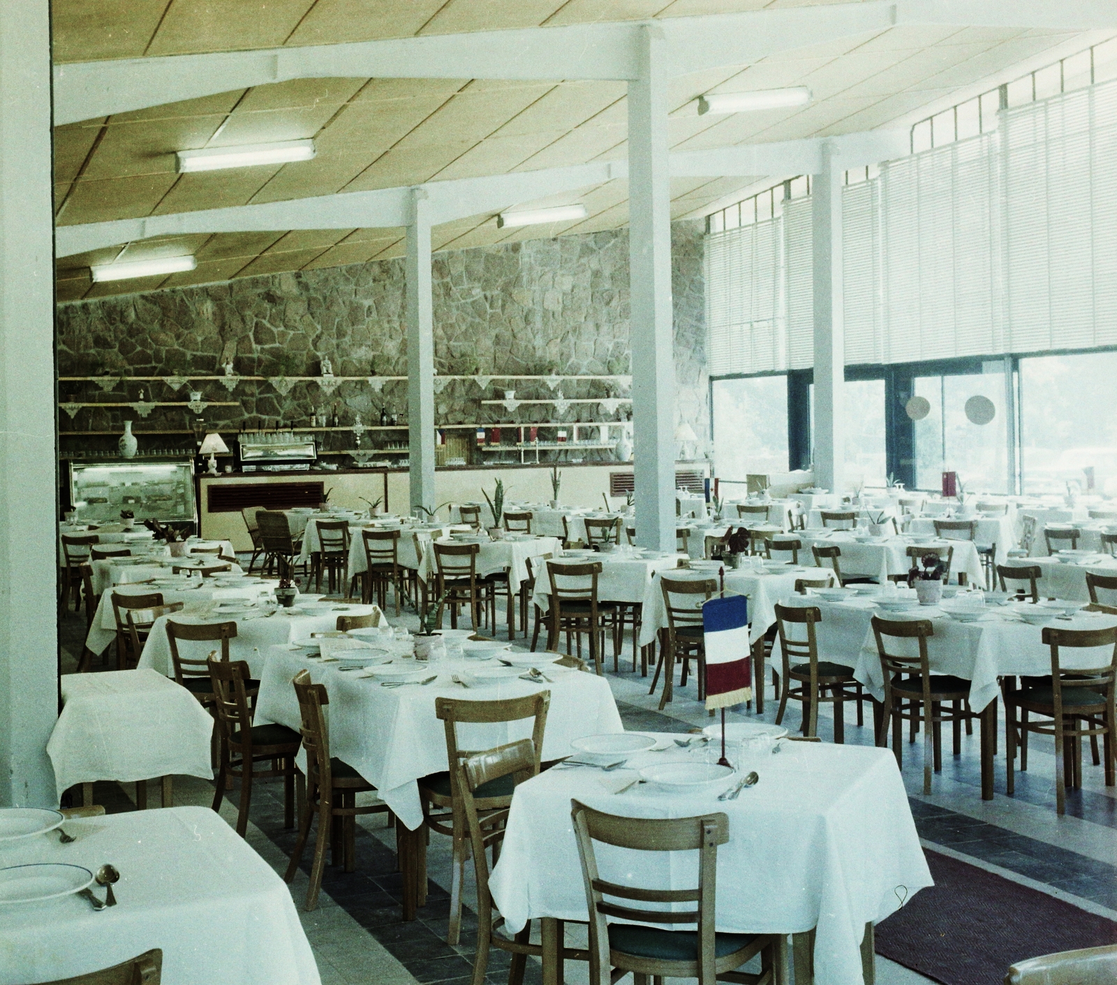 Hungary,Lake Balaton, Tihany, Motel, étterem., 1960, Bauer Sándor, colorful, flag, restaurant, restaurant, Fortepan #112103