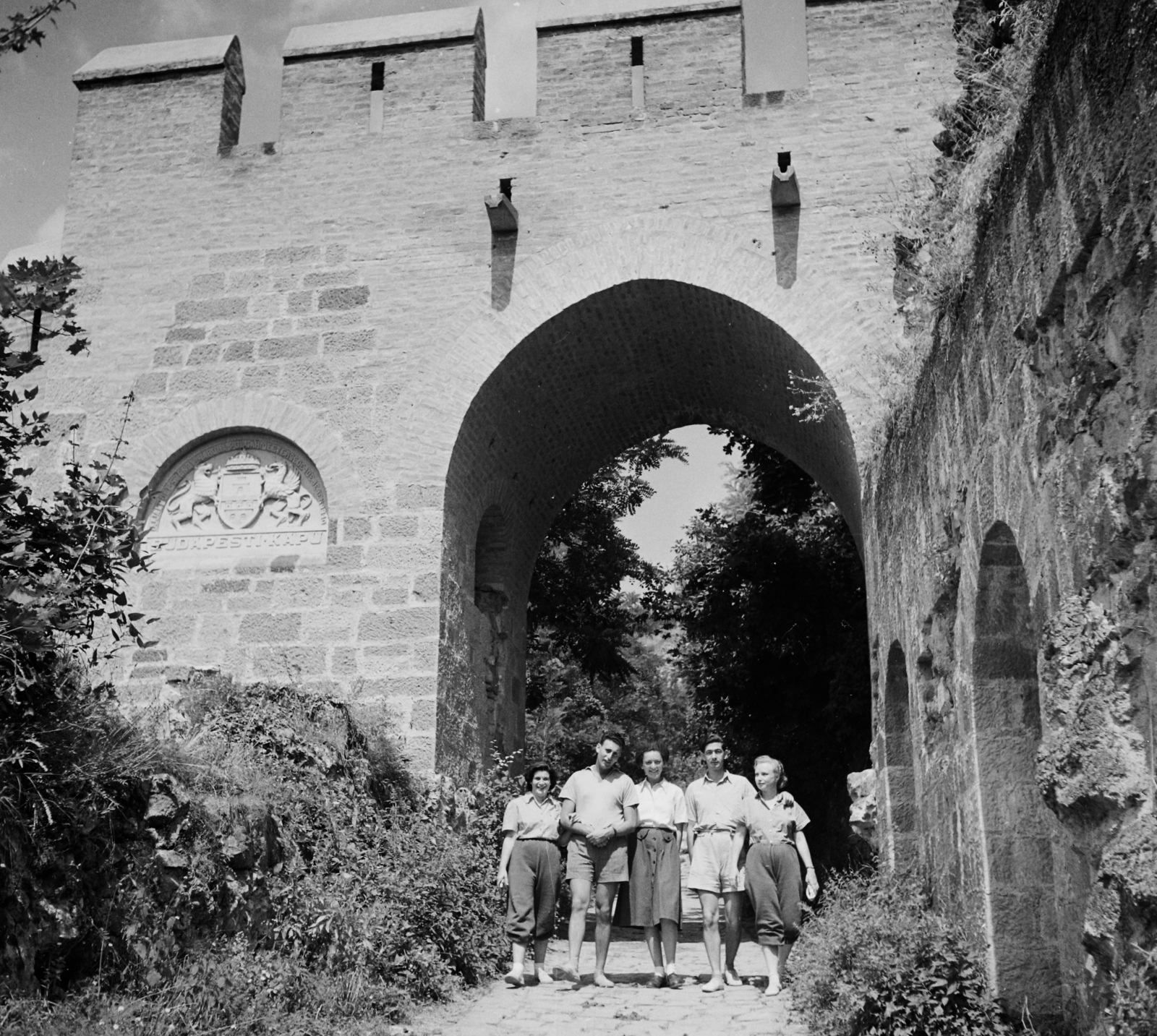 Hungary,Danube Bend, Visegrád, az Alsóvár déli kapuja, Budapesti-kapu., 1950, Bauer Sándor, gate, architecture, crest, castle wall, battlement, Fortepan #112218