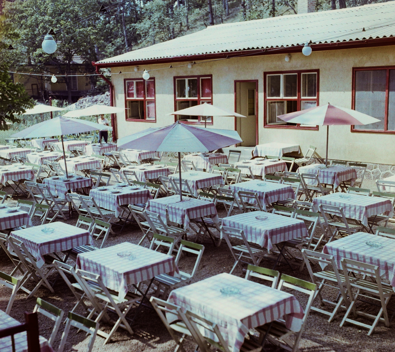 Hungary, 1958, Bauer Sándor, colorful, sunshades, Fortepan #112272