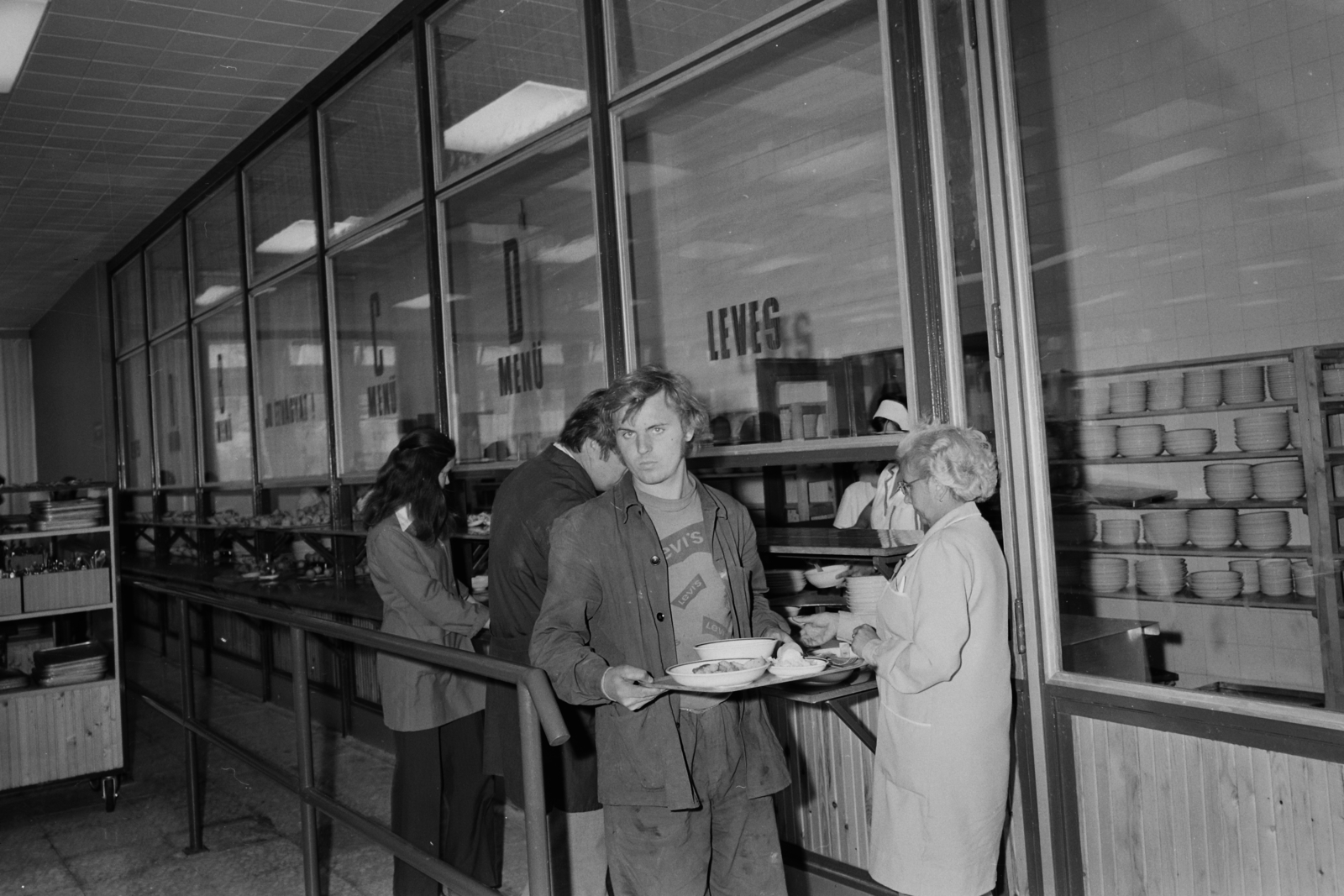 Hungary, Székesfehérvár, Ikarus Gyár, étterem., 1977, Bauer Sándor, self-serving restaurant, Fortepan #112327