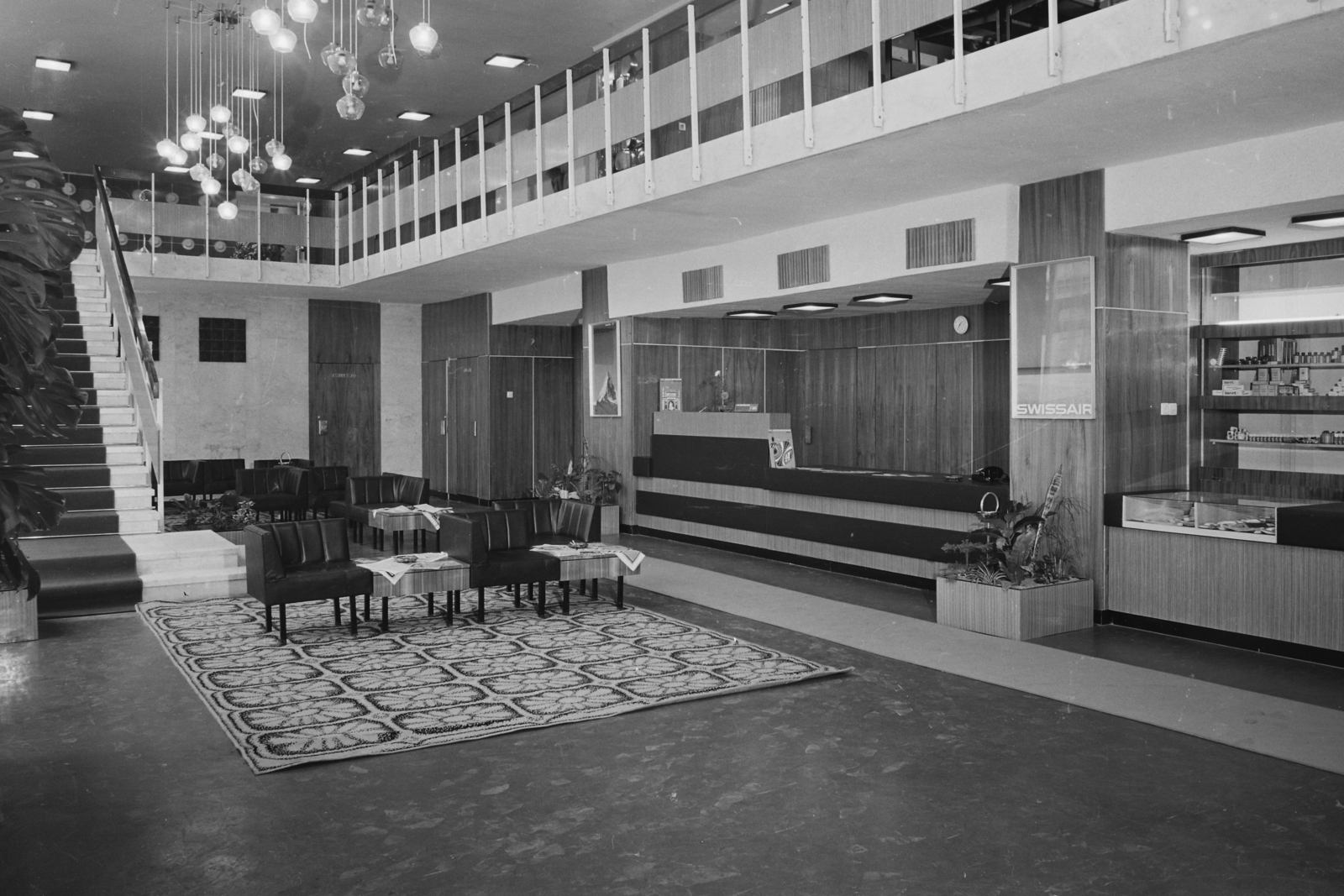 Magyarország, Nyíregyháza, Dózsa György út, Szabolcs hotel, hall és recepció., 1971, Bauer Sándor, szálloda, Fortepan #112370