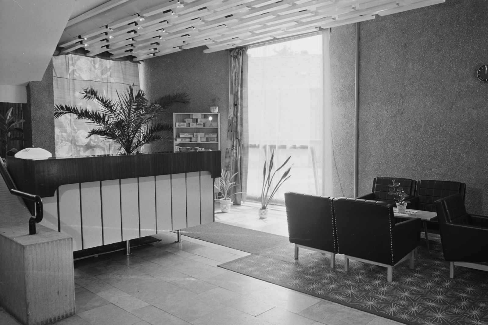 Hungary, Dombóvár, Hunyadi tér, Hotel Dombóvár, hall., 1971, Bauer Sándor, Fortepan #112467