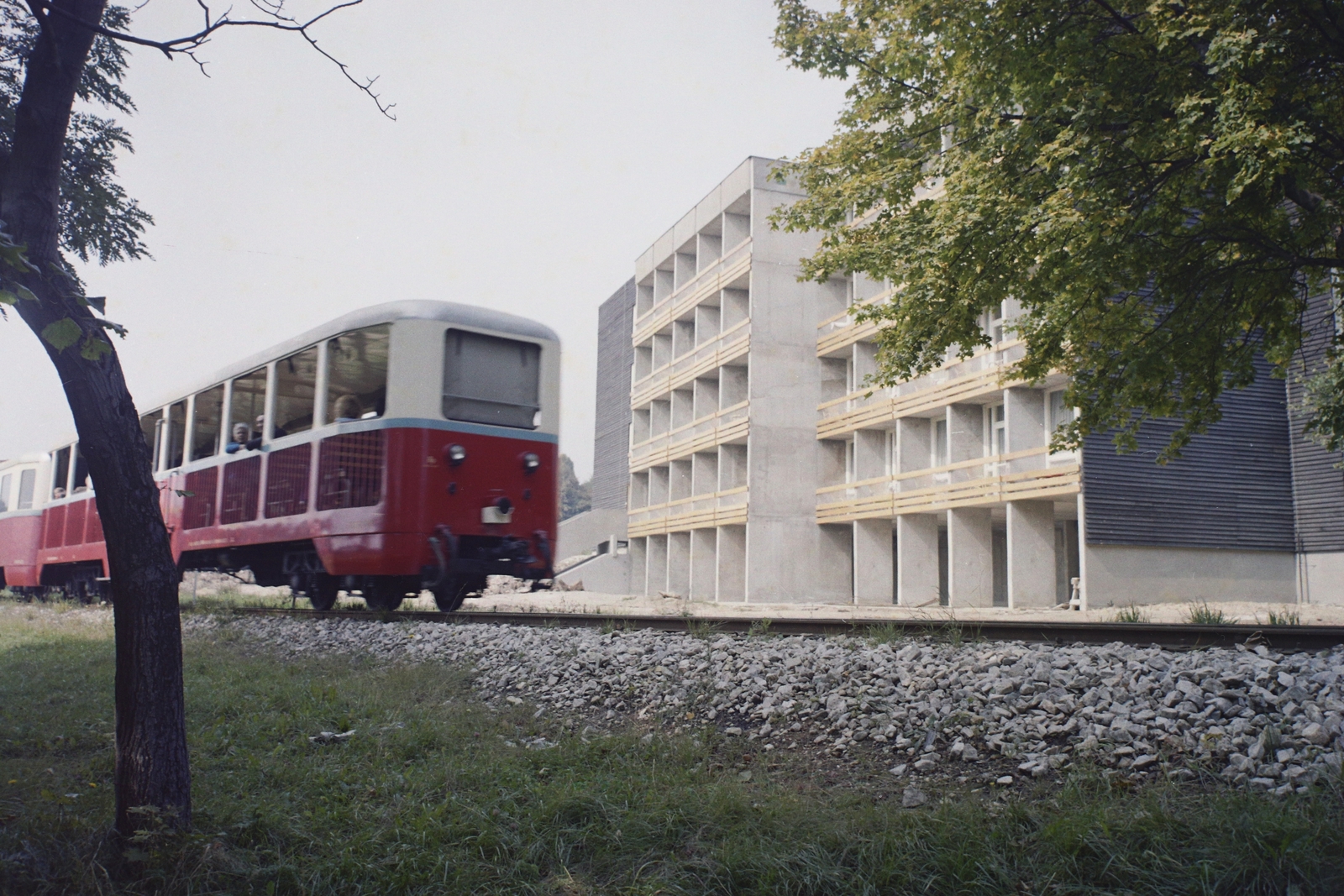 Hungary, Budapest XII., Eötvös út 40., Hotel Olimpia., 1972, Bauer Sándor, colorful, Children's railway, Budapest, Fortepan #112534