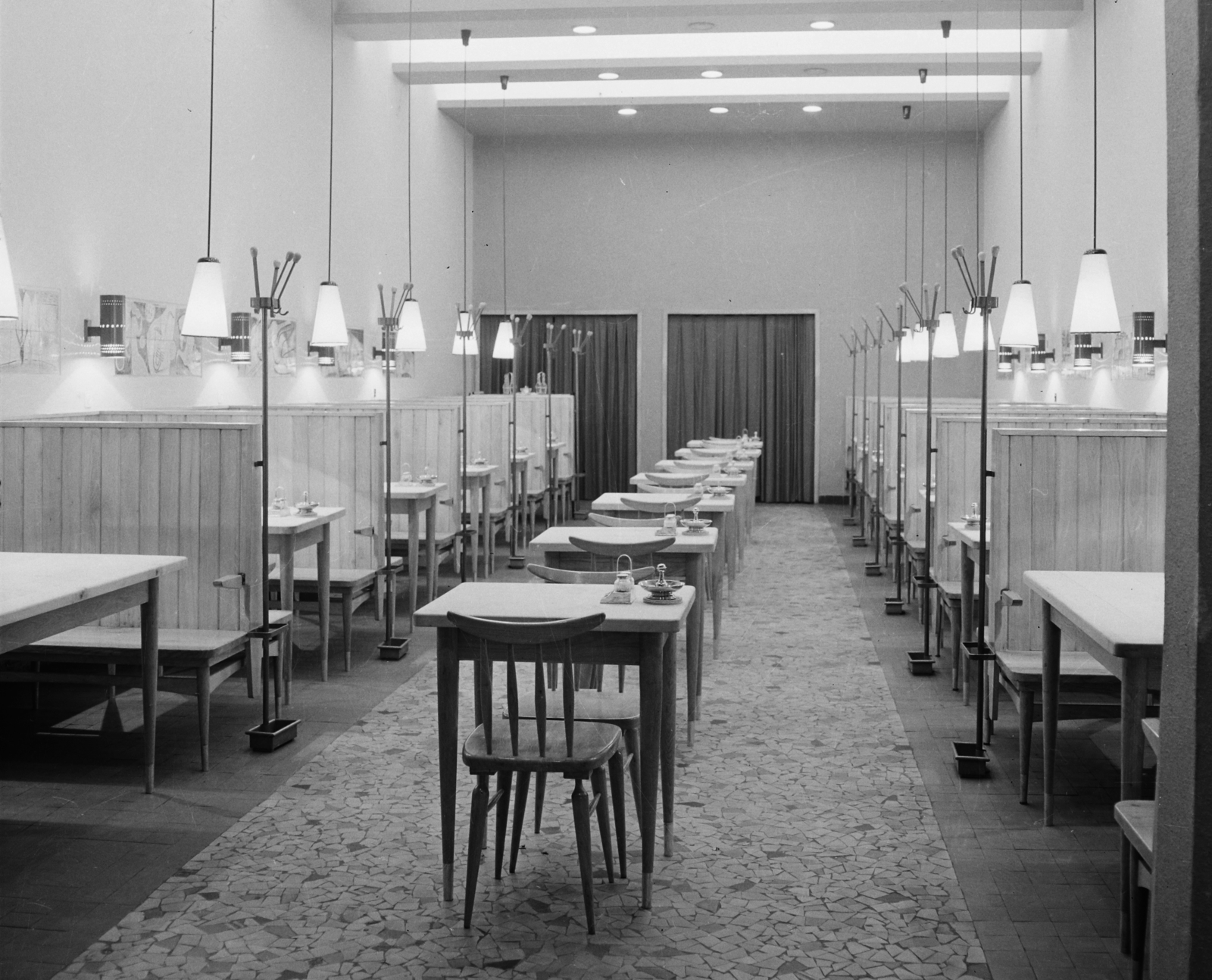 Hungary, Budapest VII., Rákóczi út 58., Metropol szálló, söröző., 1960, Bauer Sándor, restaurant, Budapest, Fortepan #112612