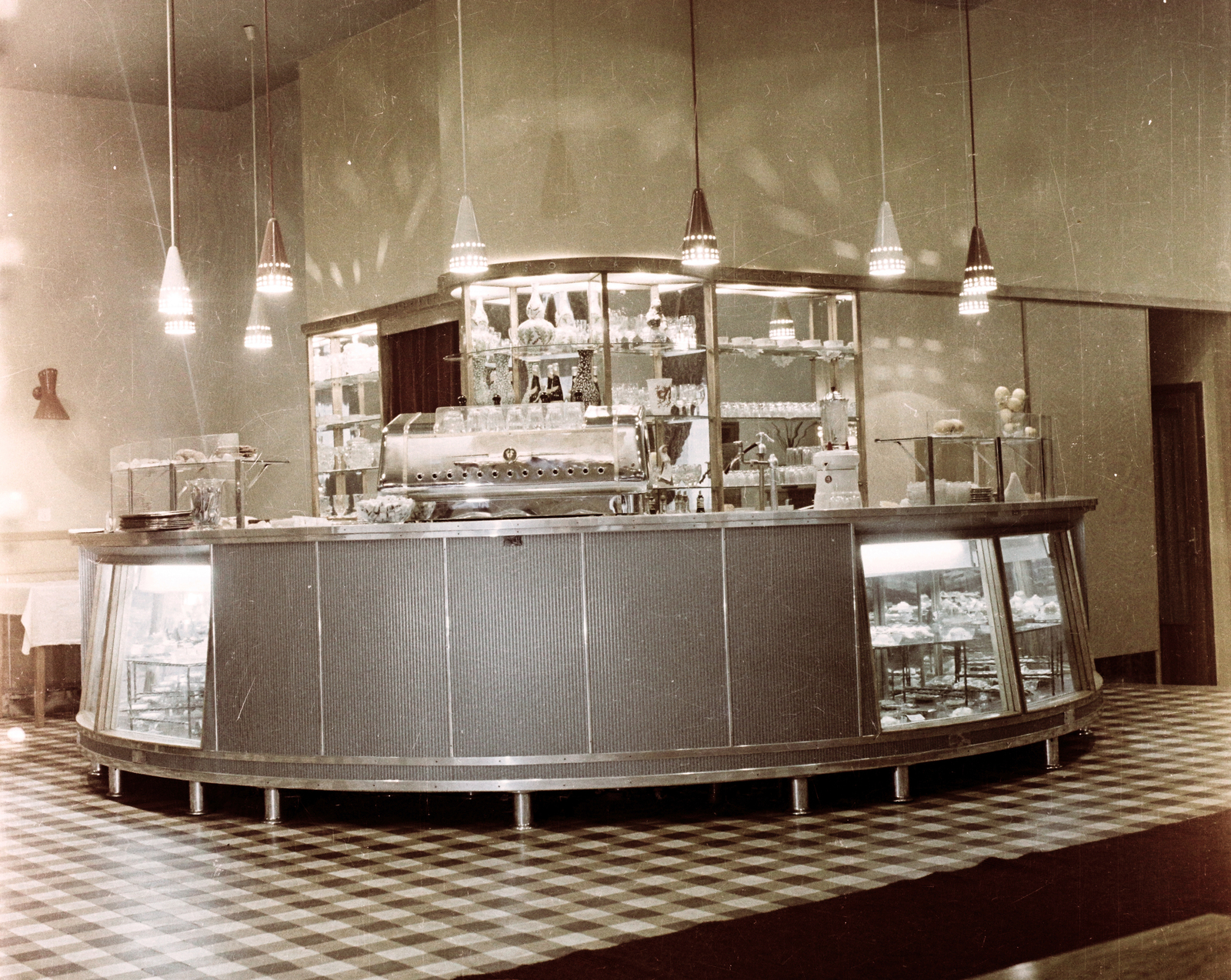 Hungary, Budapest VIII., József körút 52-56., Vidám bisztró., 1960, Bauer Sándor, colorful, coffee maker, Budapest, ceiling lamp, Fortepan #112666