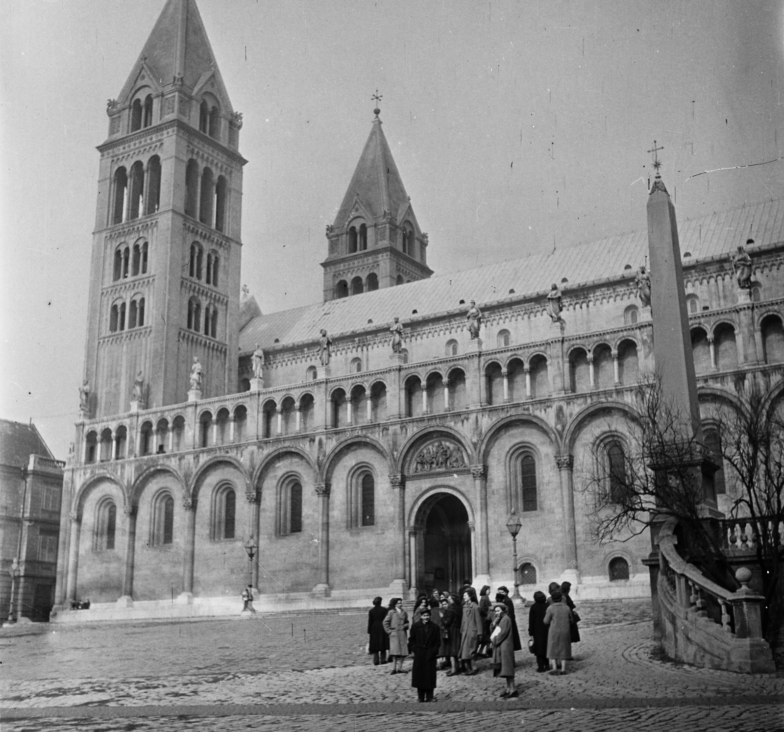 Hungary, Pécs, Szent Péter- és Szent Pál-székesegyház., 1957, Bauer Sándor, tableau, basilica, Catholic Church, romanesque revival architect, bishop's palace, Cathedral, Fortepan #112698