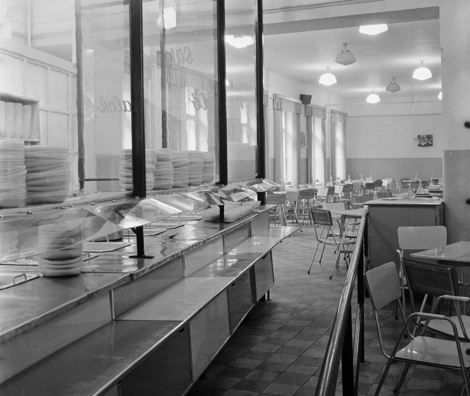 Hungary, Budapest II., Lövőház utca 39., Klement Gottwald Villamossági Gyár (később Ganz Villamossági Művek), étterem., 1961, Bauer Sándor, self-serving restaurant, Budapest, Fortepan #112910