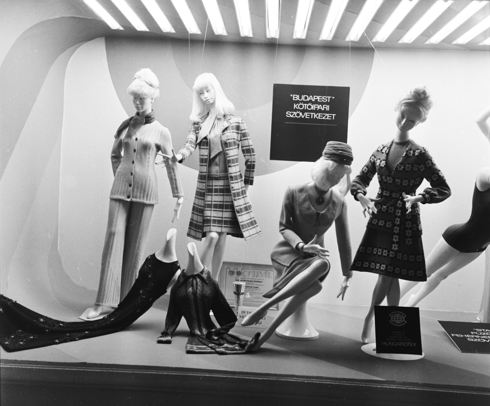 Hungary, Budapest X., Albertirsai úti vásárterület., 1973, Bauer Sándor, international fair, exhibition, Budapest, mannequin, Fortepan #113080