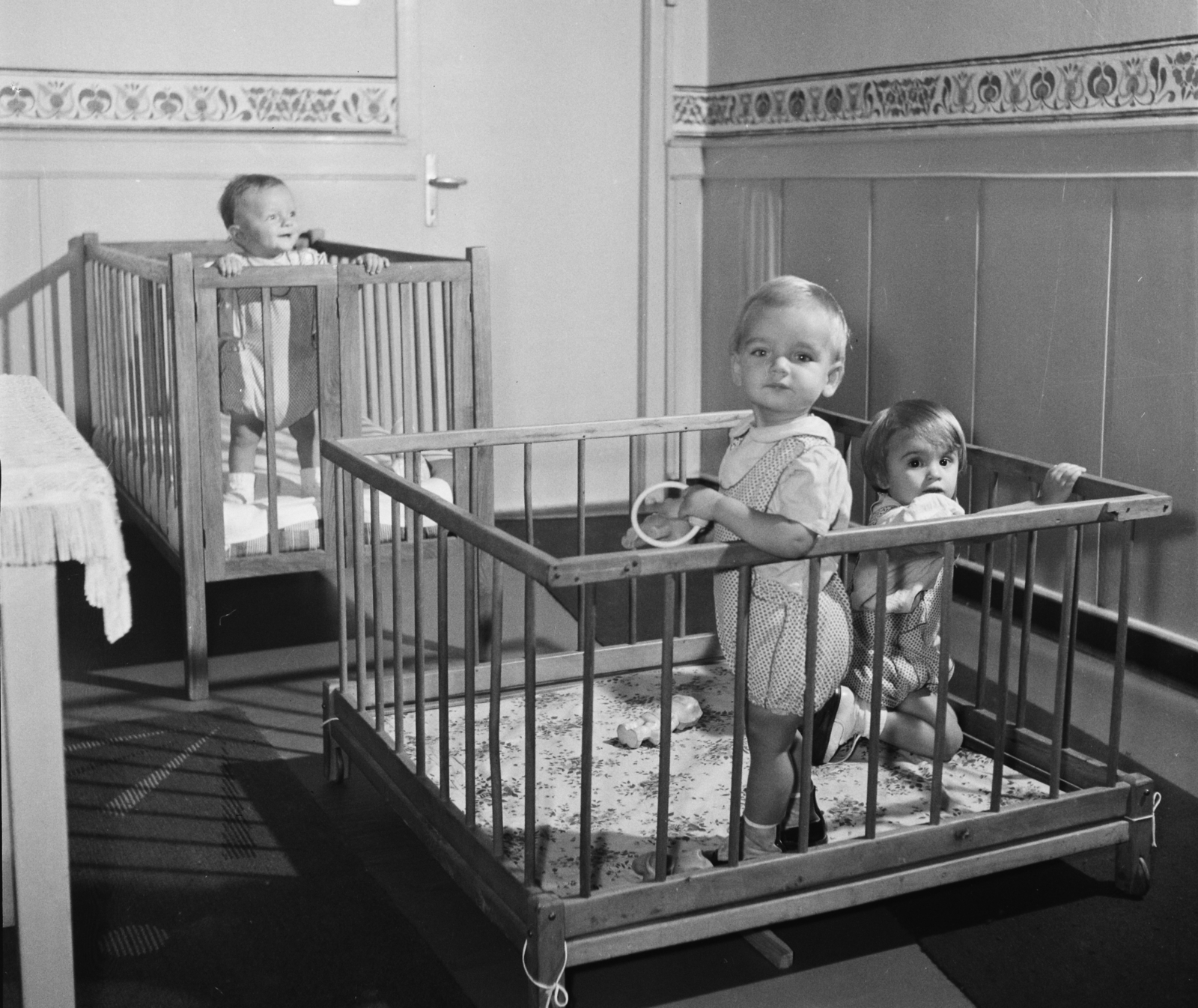 1961, Bauer Sándor, kids beds, Fortepan #113279