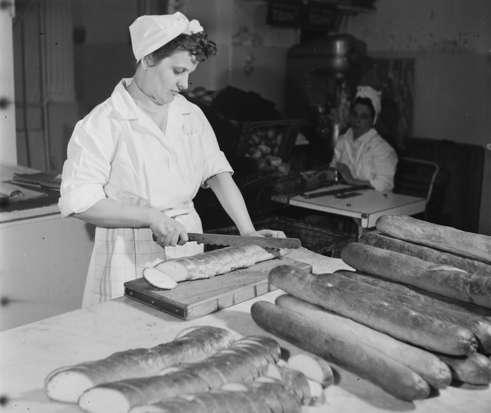 1960, Bauer Sándor, loaf of bread, bakery, Fortepan #113283