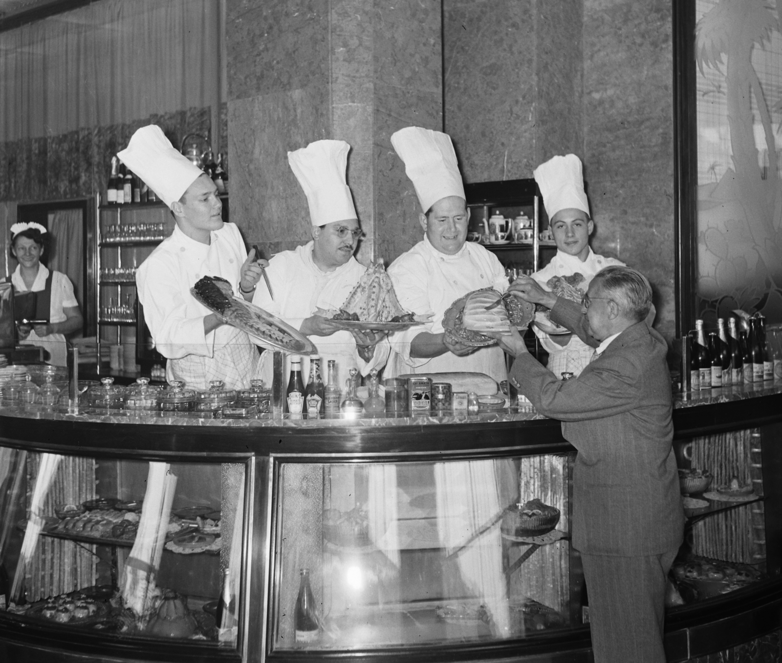 Magyarország, Budapest V., Kossuth Lajos utca 19., az Astoria szálló presszója., 1957, Bauer Sándor, Budapest, hidegkonyha, Fortepan #113451