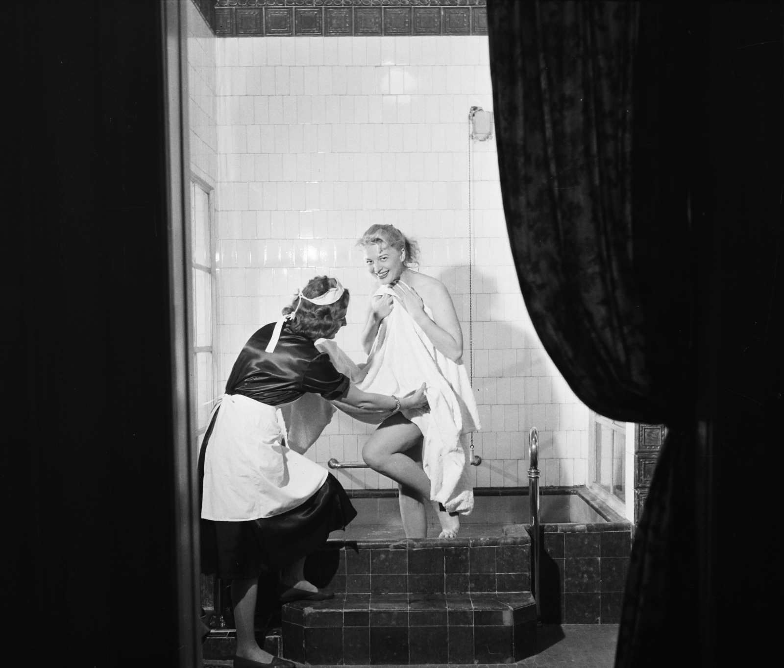 Hungary, Budapest XI., Gellért Gyógyfürdő, kádfürdő., 1960, Bauer Sándor, erotica, Budapest, Fortepan #113593