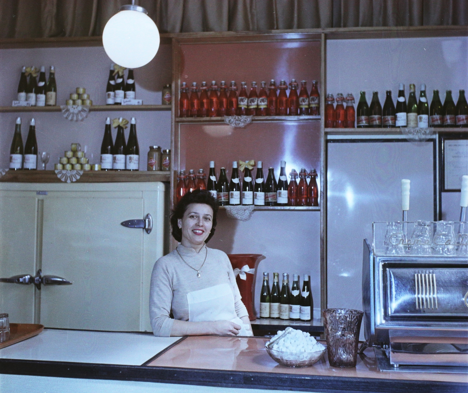 Hungary, 1968, Bauer Sándor, colorful, coffee machine, Fortepan #113671