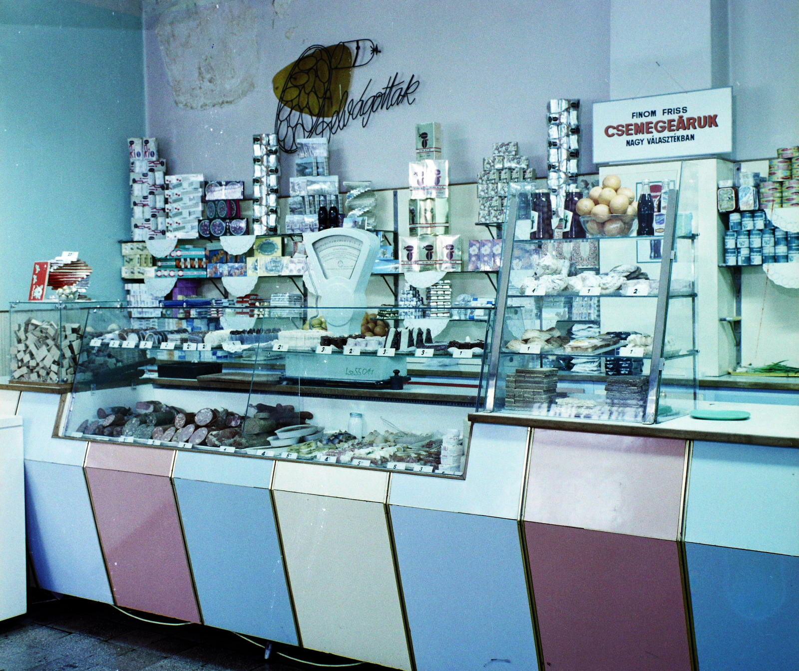 Hungary, 1968, Bauer Sándor, colorful, scale, Fortepan #113679