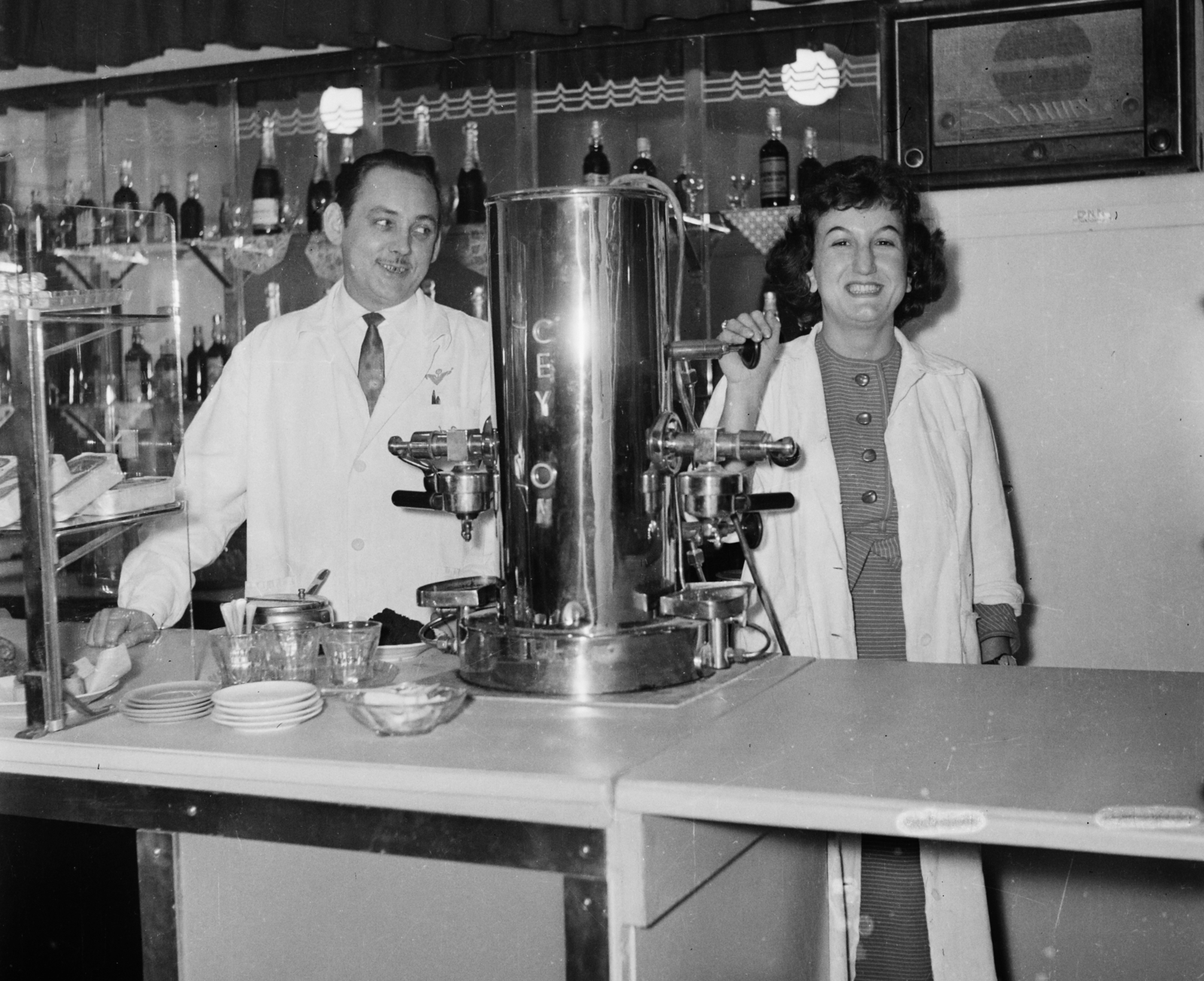 1964, Bauer Sándor, coffee machine, Fortepan #113836